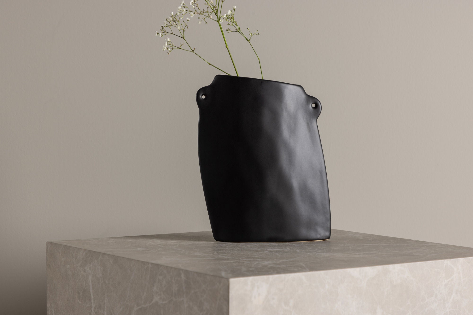 Venture Home Hie Vase - Matte Black - 14*5*21Hcm