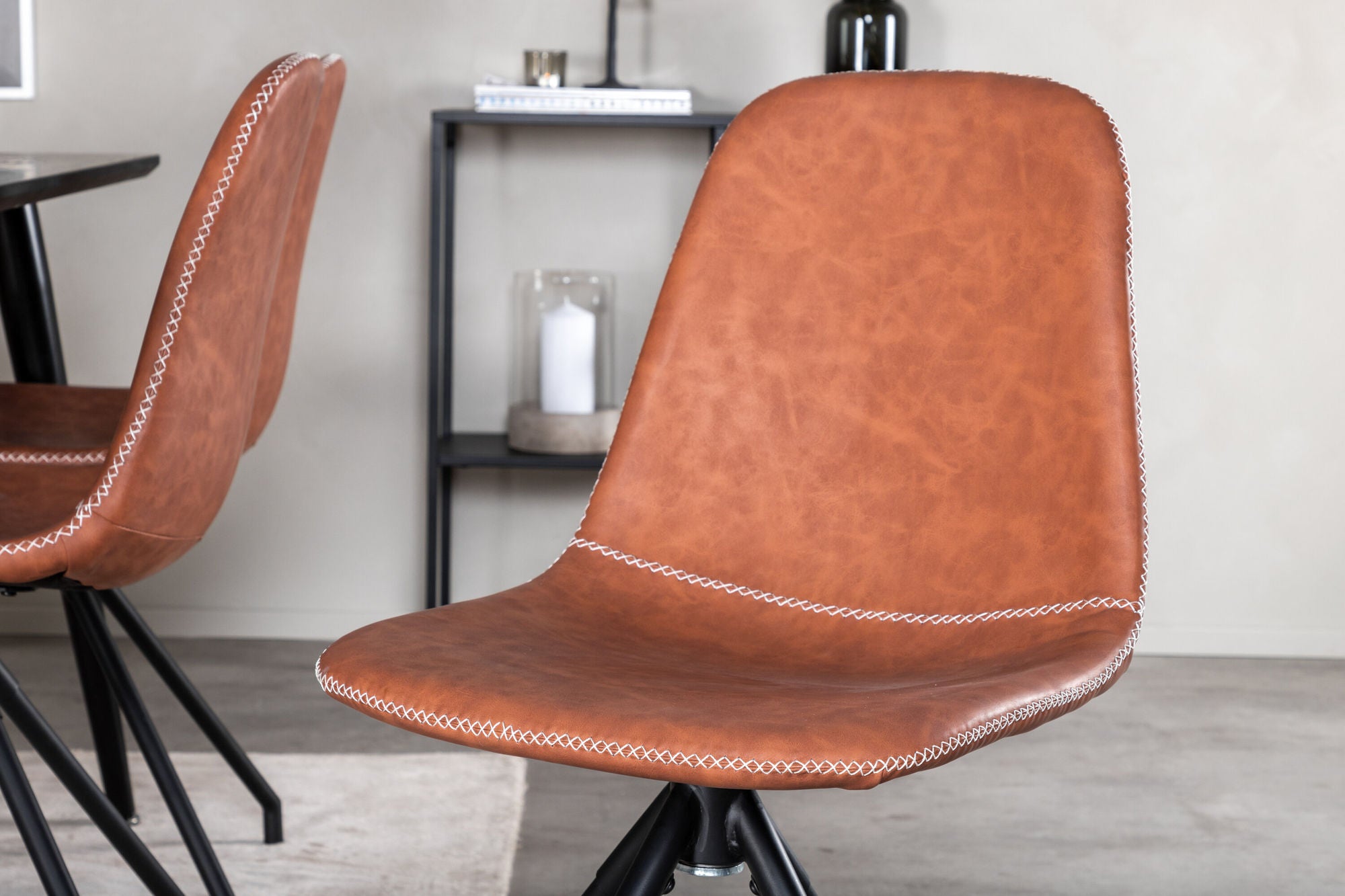 Venture Home Dipp spisebord - 180*90cm - Black Veneer / all black legs - Polar Spisebordsstol with Spin function - black Legs - Brown PU - White Stitches 6