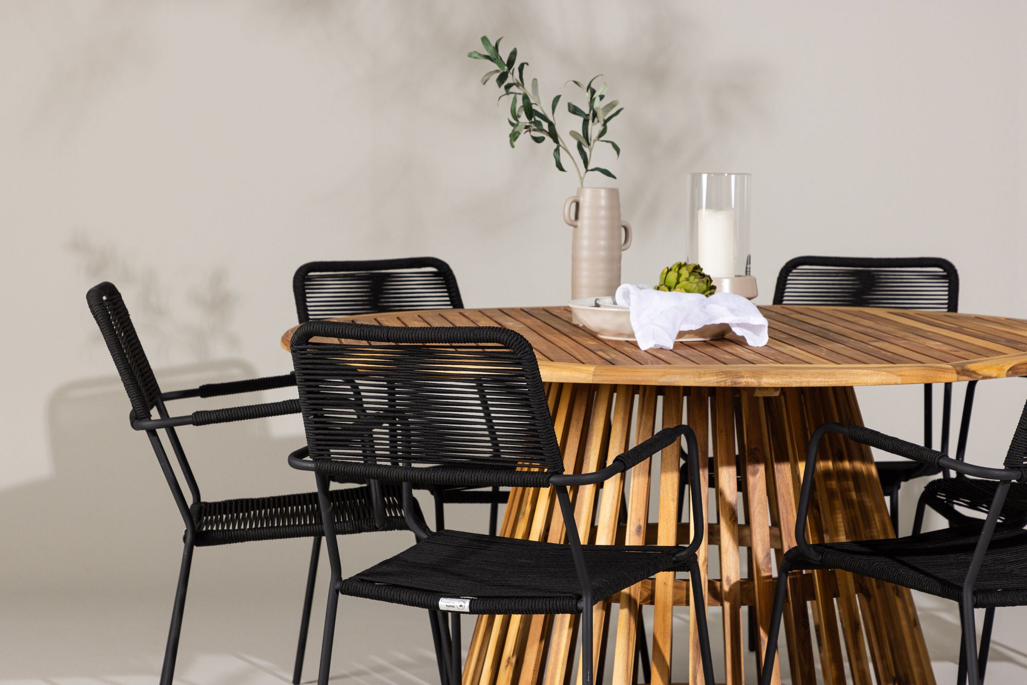 Venture Home Tucumán spisebord - Acacia ø120 +Lindos Armchair - Black Alu / Black Rope _6