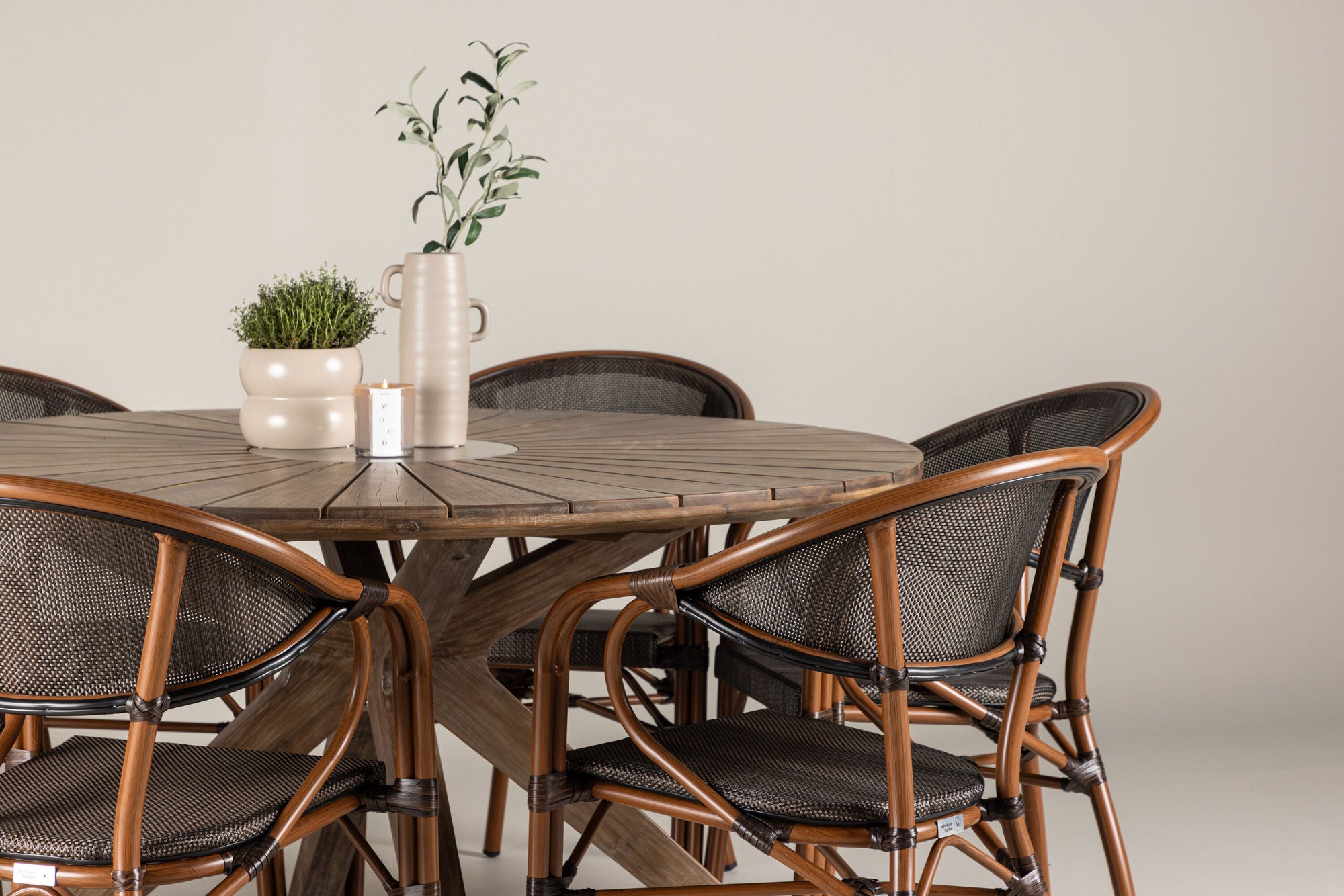 Venture Home Rosario spisebord- Teak Ø140 +Vila Real Caféchair 2-pack - Brown/Black _6
