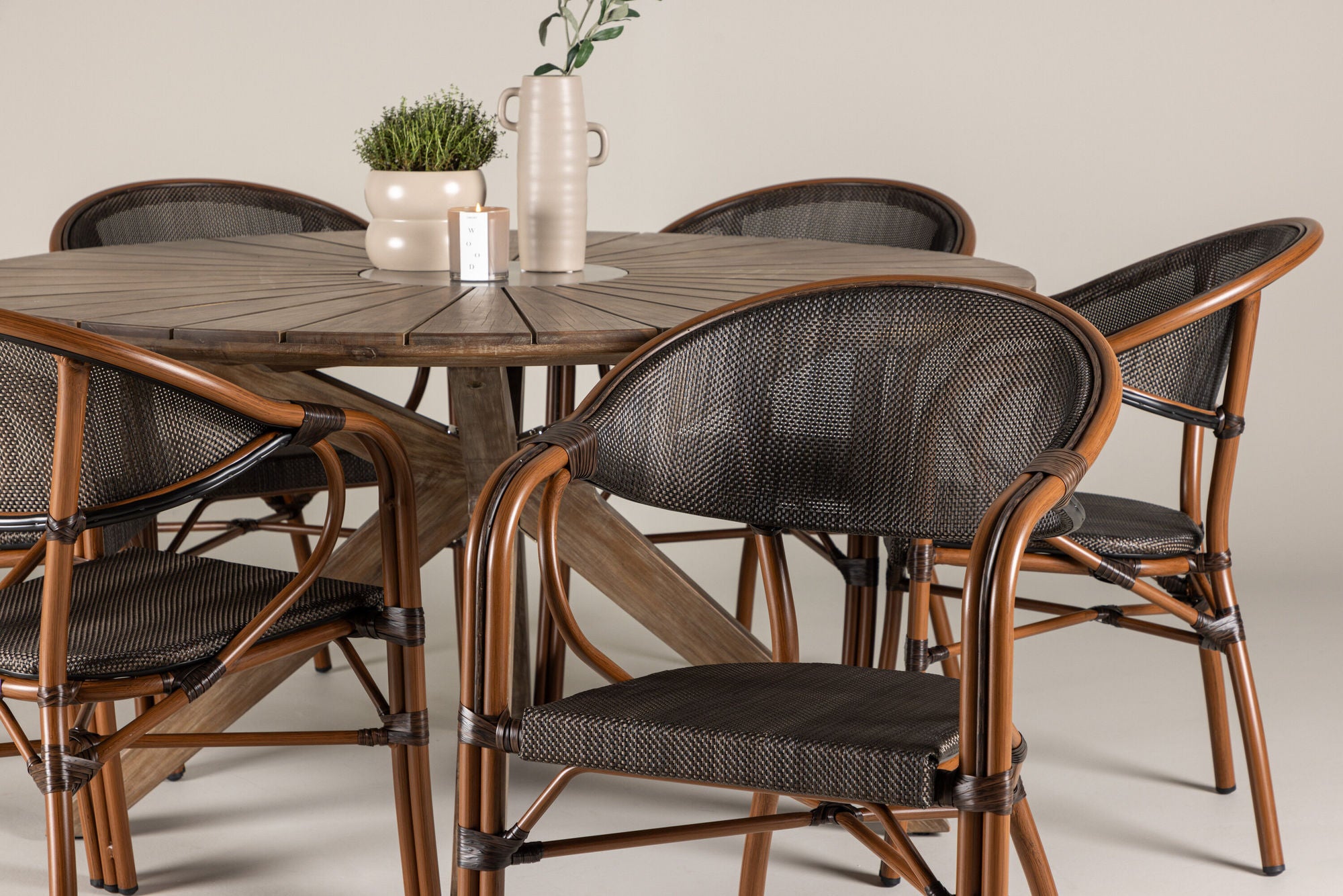 Venture Home Rosario spisebord- Teak Ø140 +Vila Real Caféchair 2-pack - Brown/Black _6
