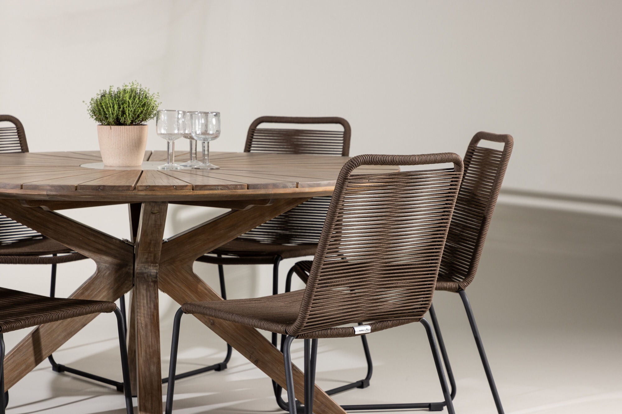 Venture Home Rosario spisebord- Teak Ø140 +Lindos Diningchair Aluminium - Black / _6