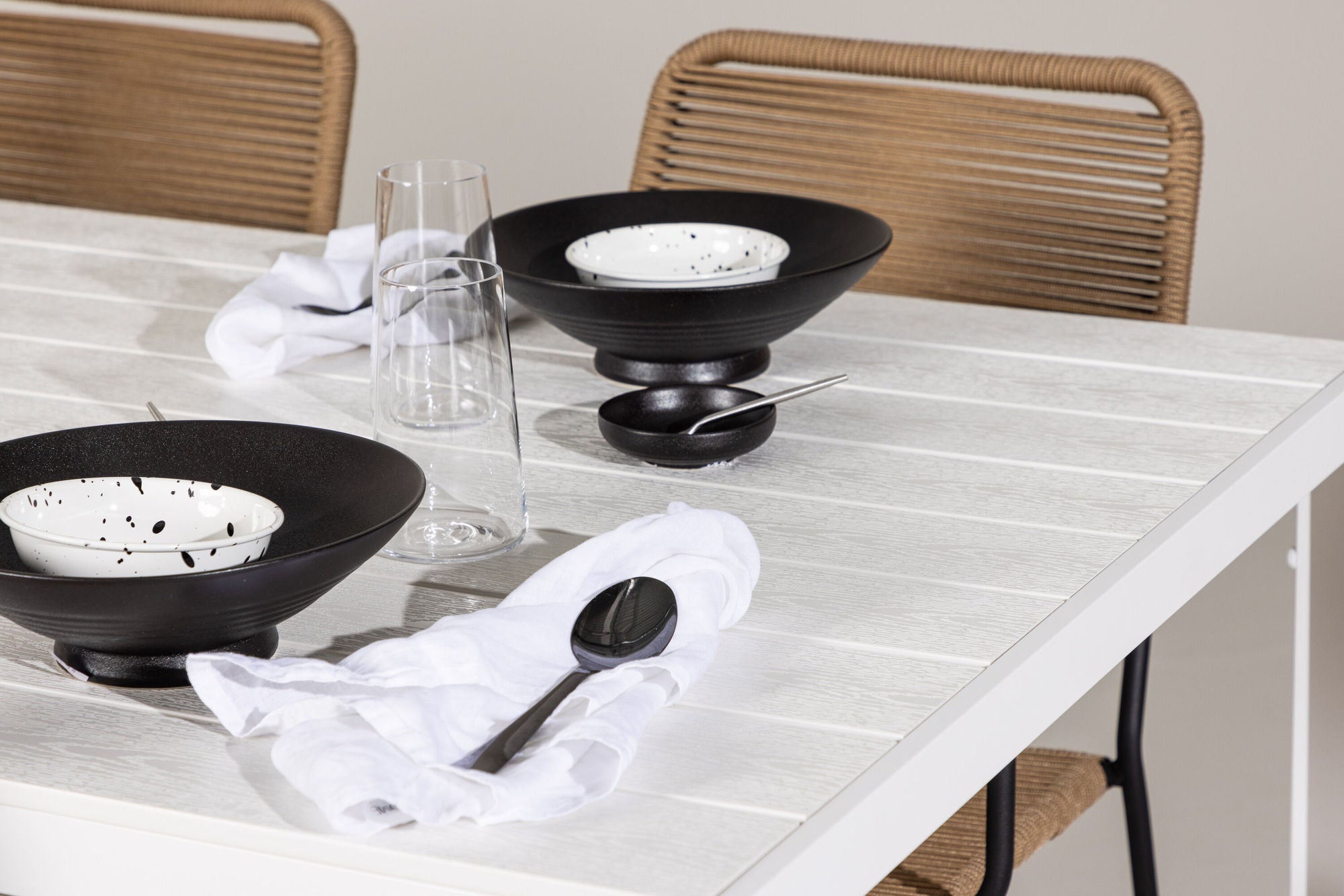 Venture Home Break spisebord - White / White Aintwood +Lindos - Armchair - Black Alu / Latte Rope _6
