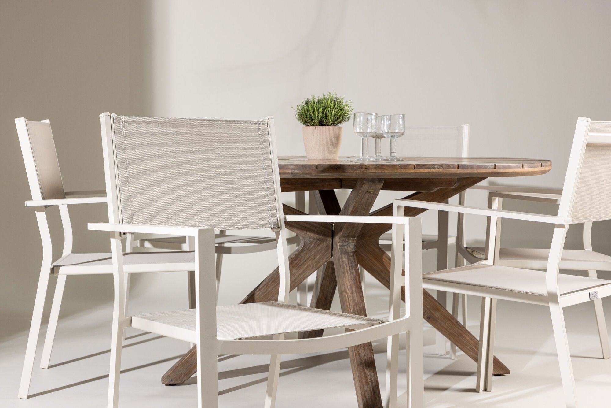 Venture Home Rosario spisebord- Teak Ø140 +Copacabana Stacking stol - Beige/Beige _6