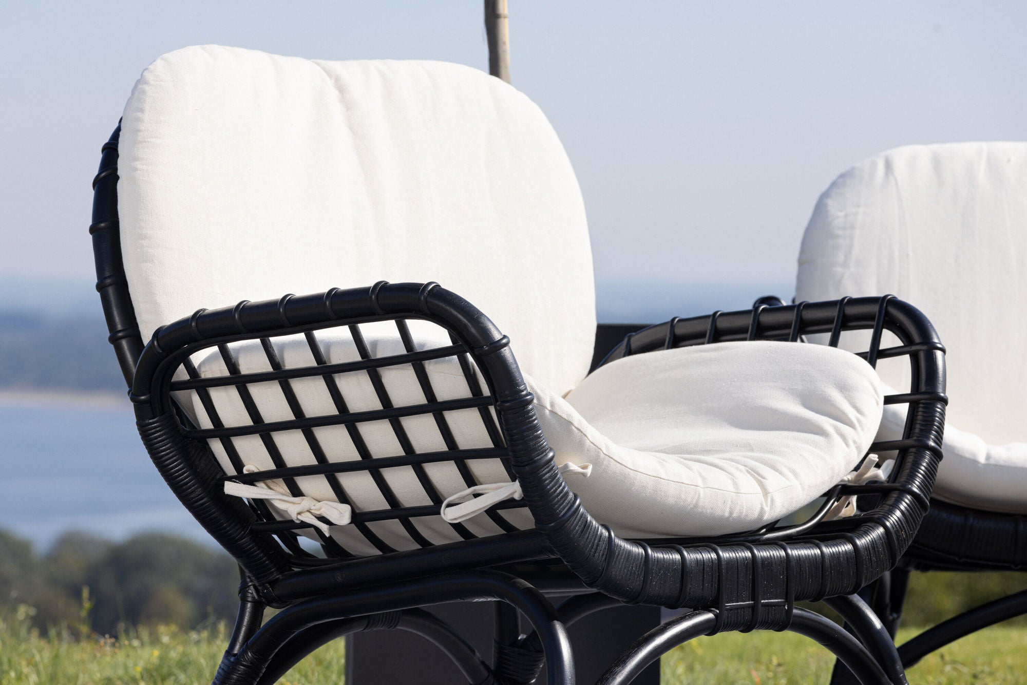 Venture Home Moana Single stol - Black Rattan / White Spunpolyster