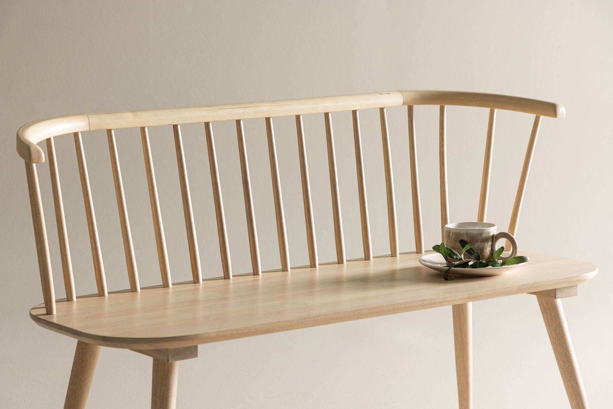 Venture Home Bobby Dining Sofa - Whitewash / Whitewash Solid Rubber Wood
