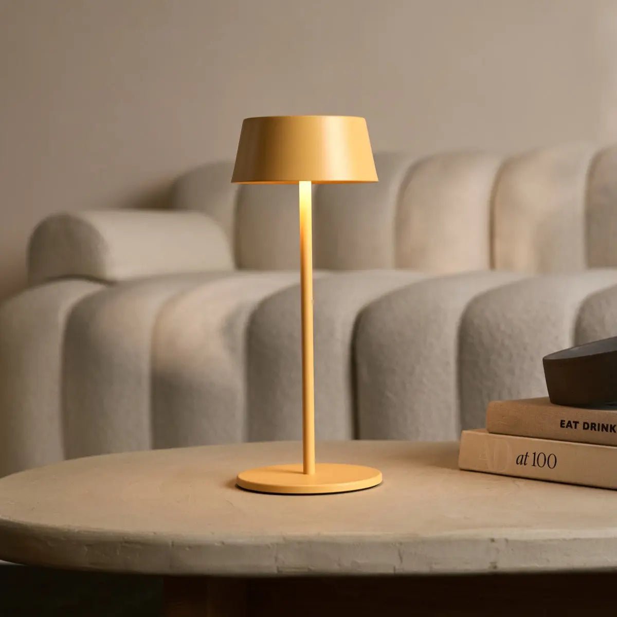 Hugo Amber Gul Genopladelig Bordlampe