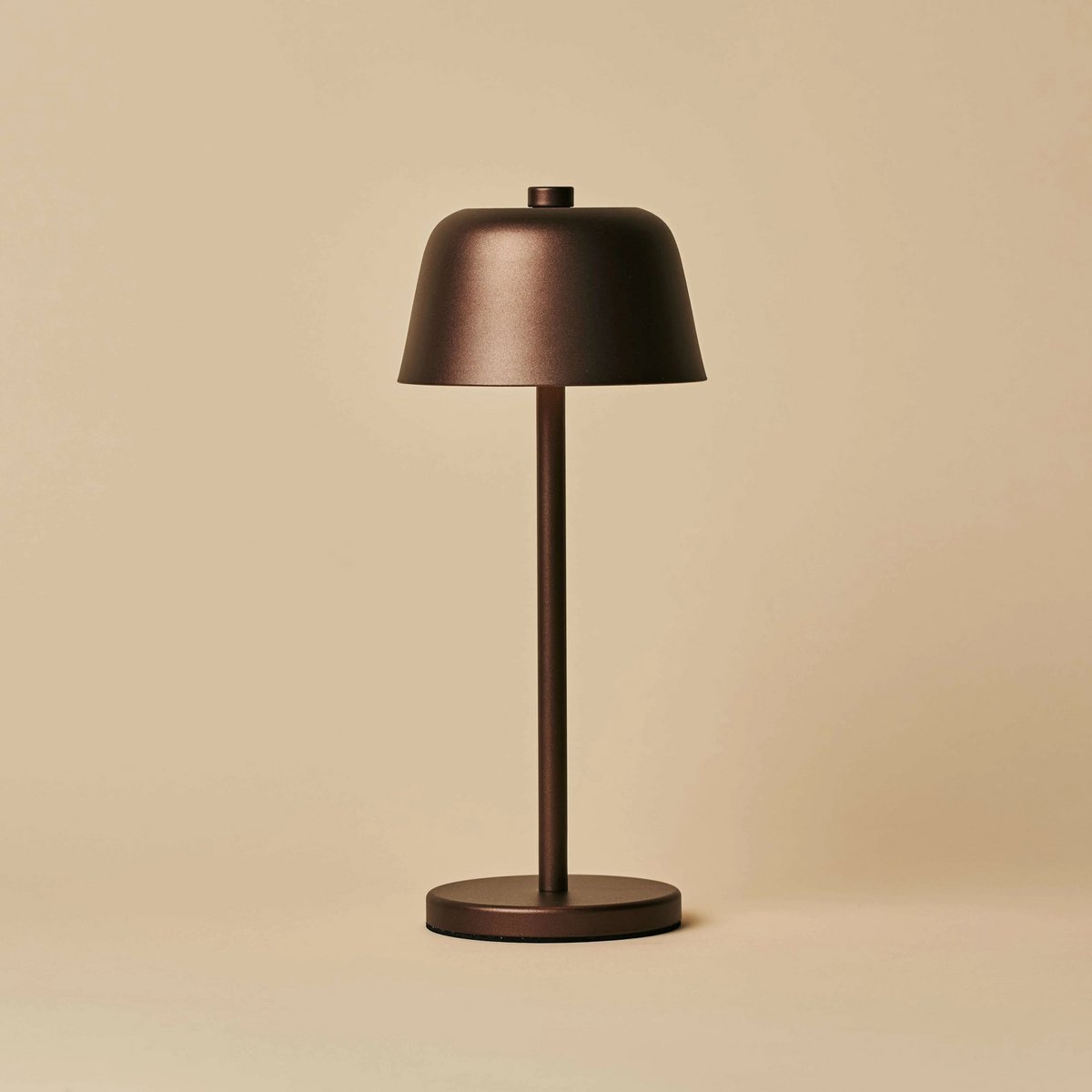 Anton Espresso Brun genopladelig bordlampe