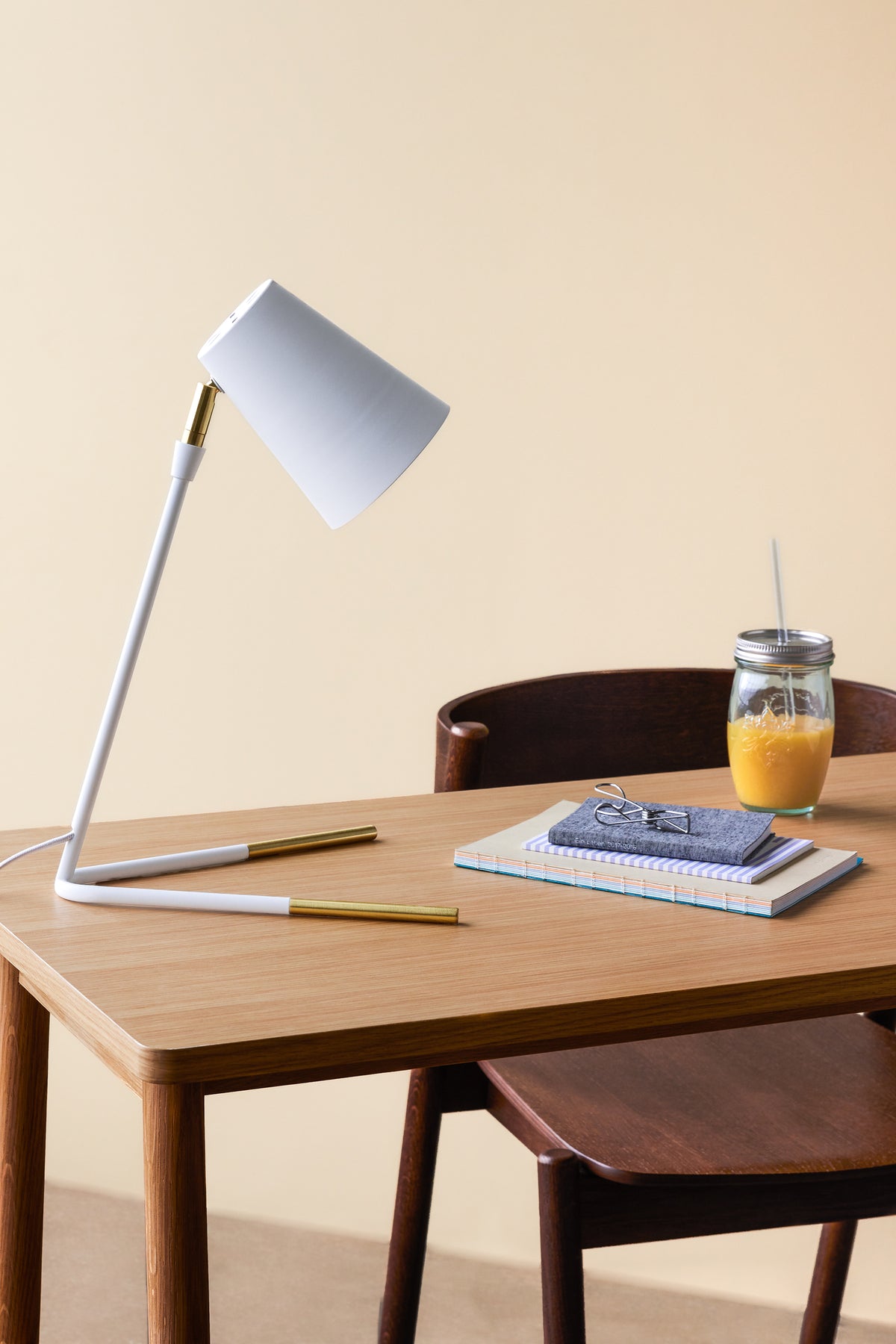 Acorn skrivebord natur