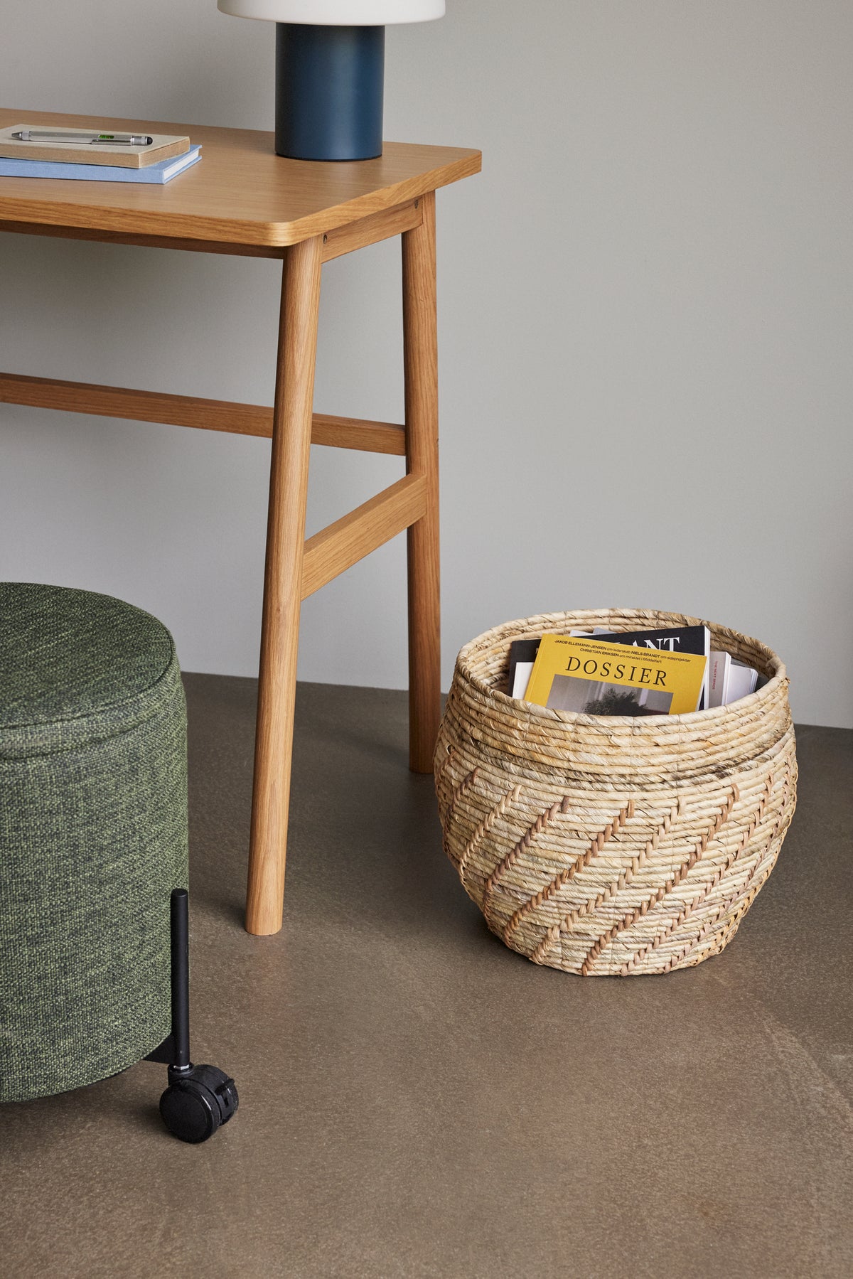 Acorn skrivebord natur