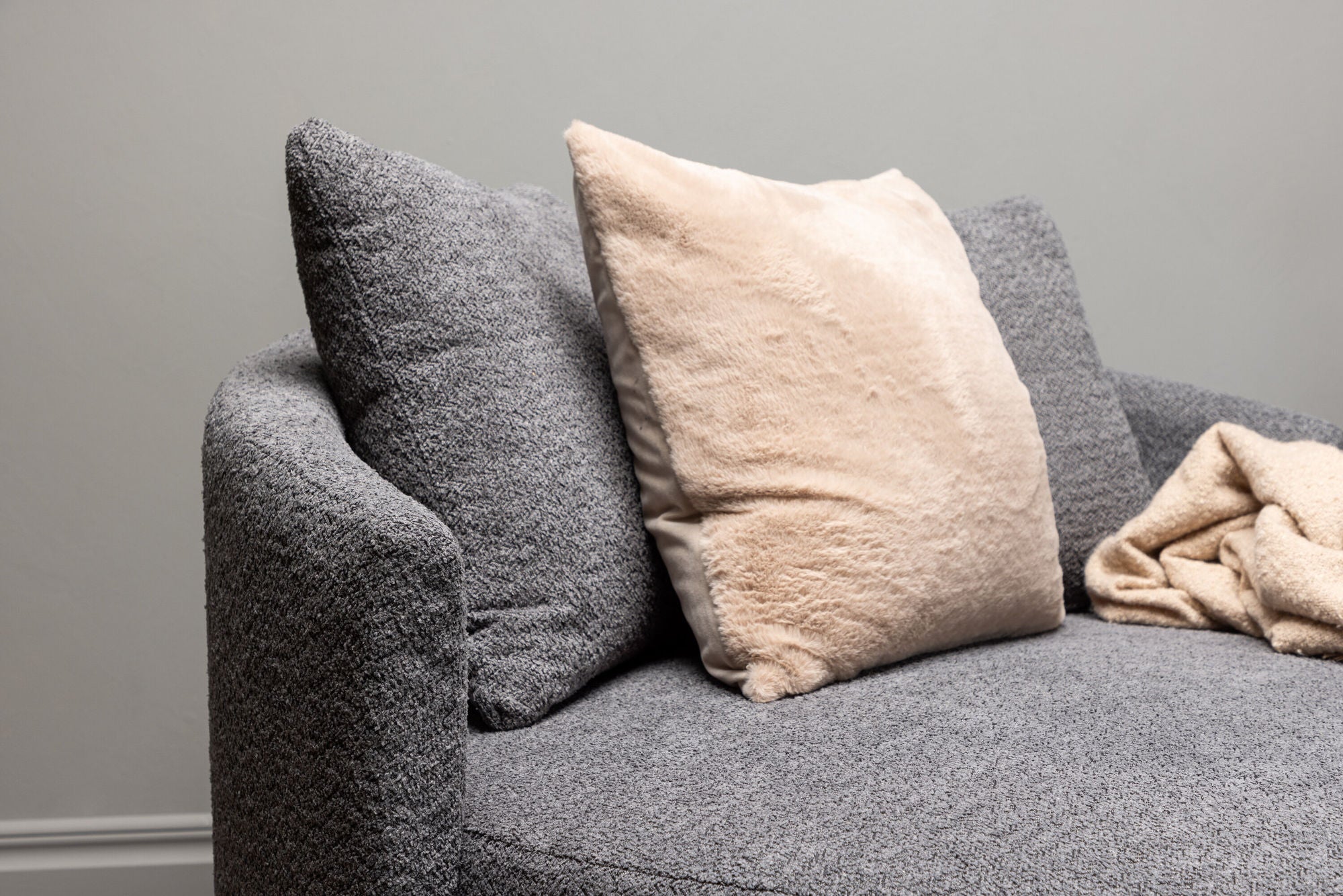 Venture Home Kelso Sofa Wood/Grey