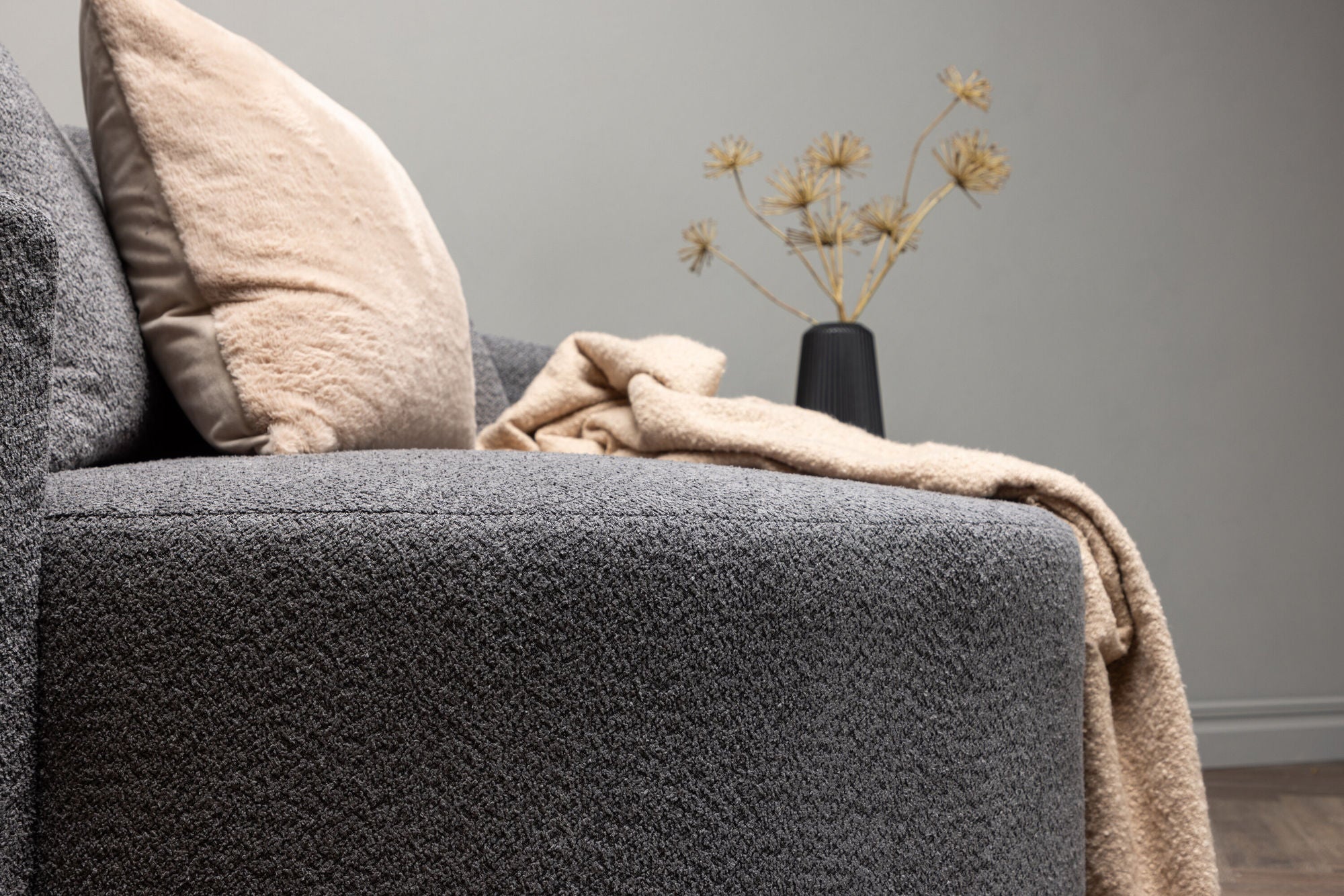 Venture Home Kelso Sofa Wood/Grey