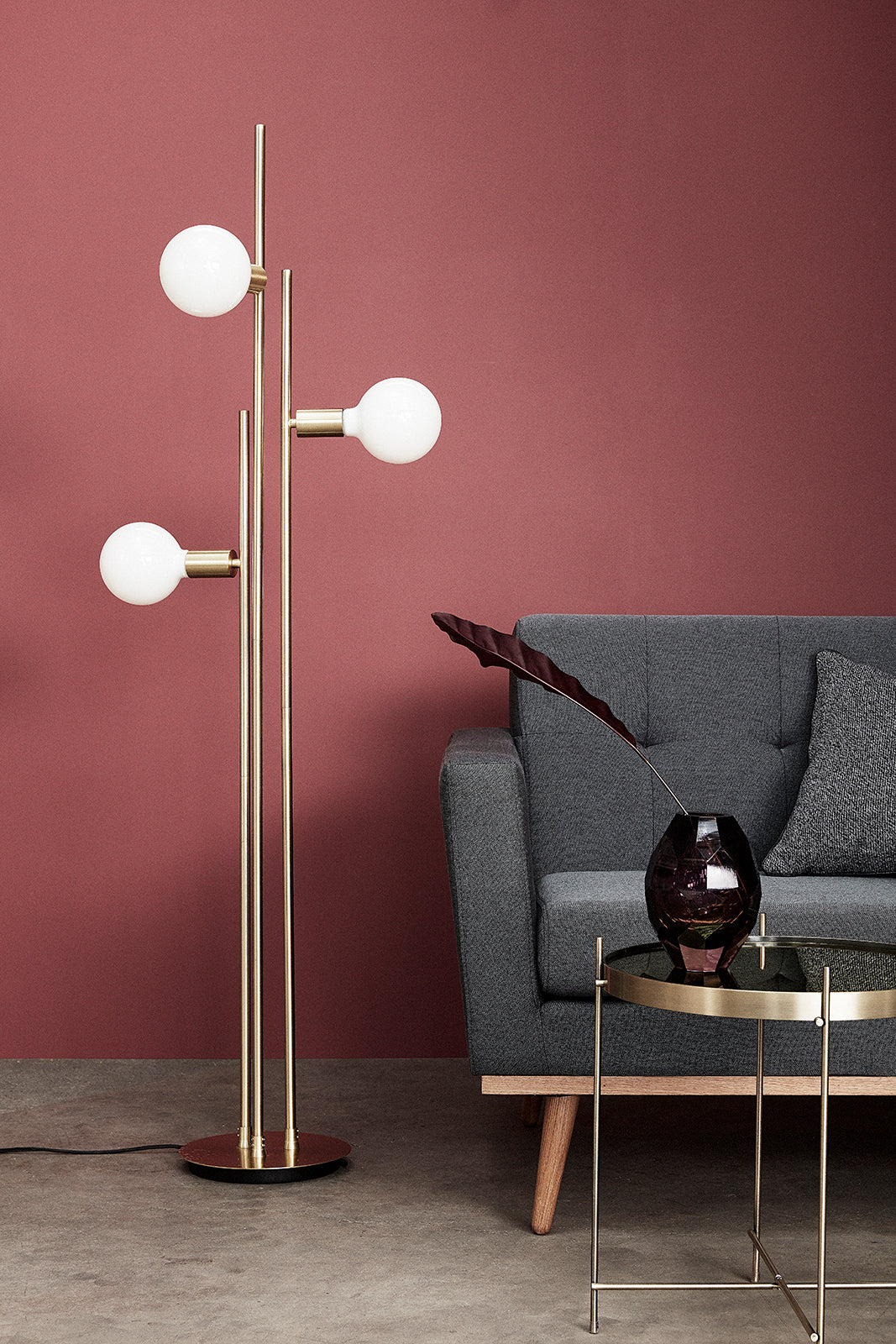 Balance gulvlampe i messing