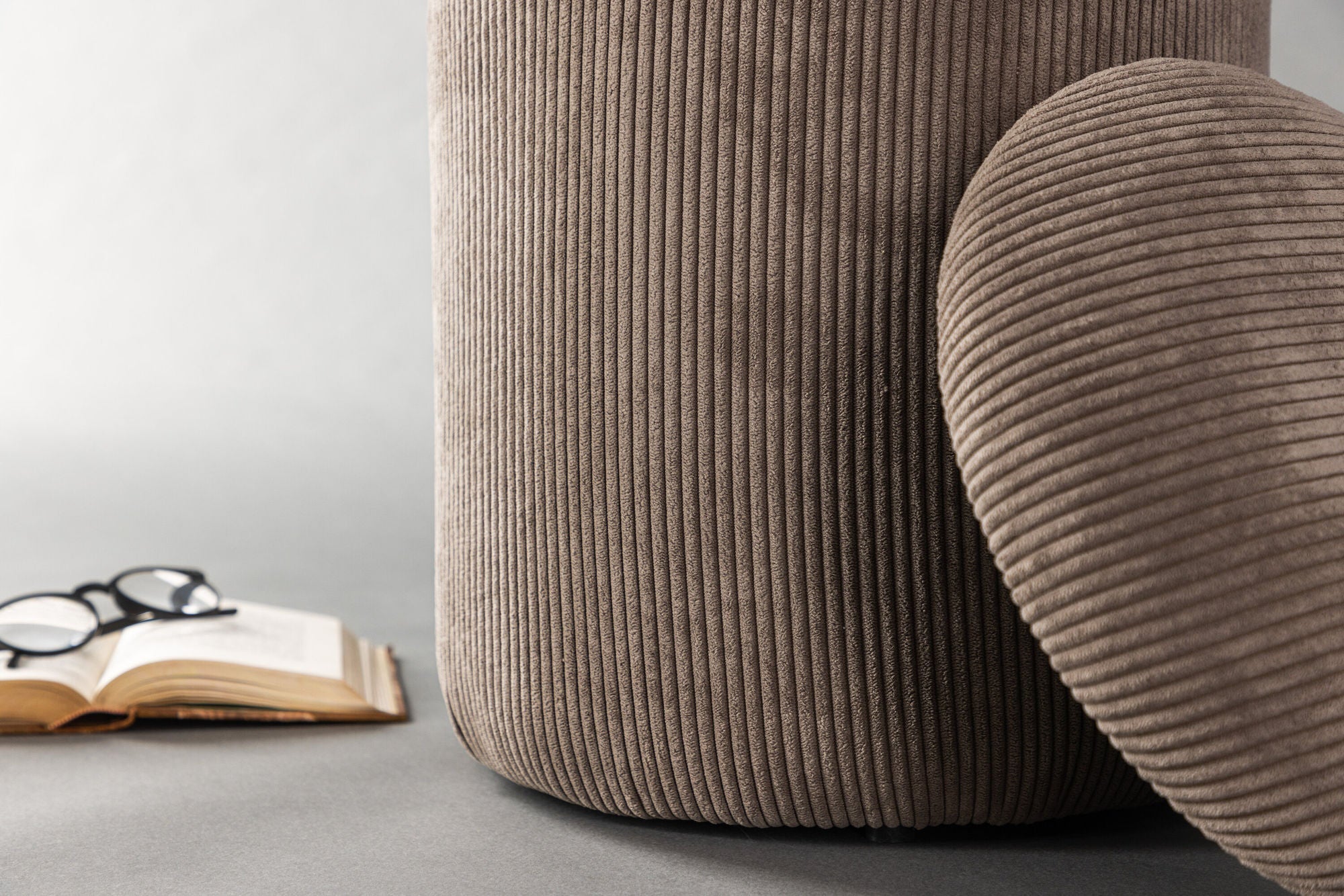 Venture Home Limpen Pouf - Brown / Manchester