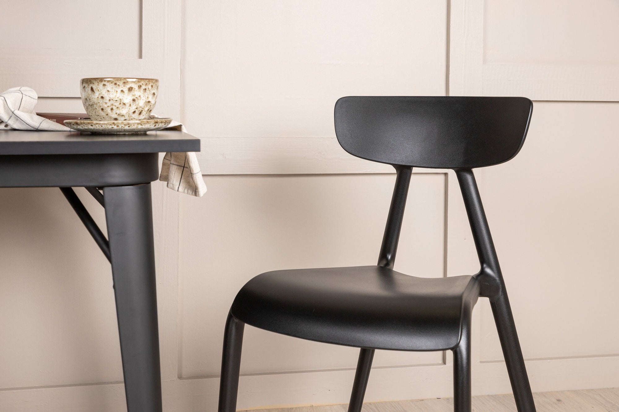Venture Home Tempe spisebord - Black / Black MDF +Ursholmen Spisebordsstol - Black Polypropylene _2