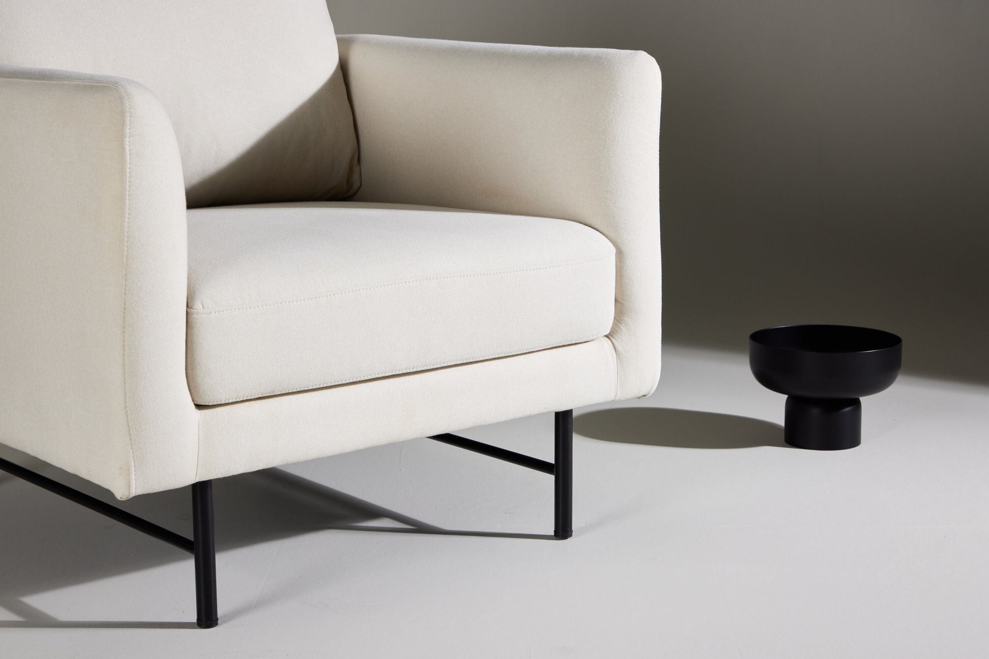 Venture Home Sky 1-Seat Sofa - White /