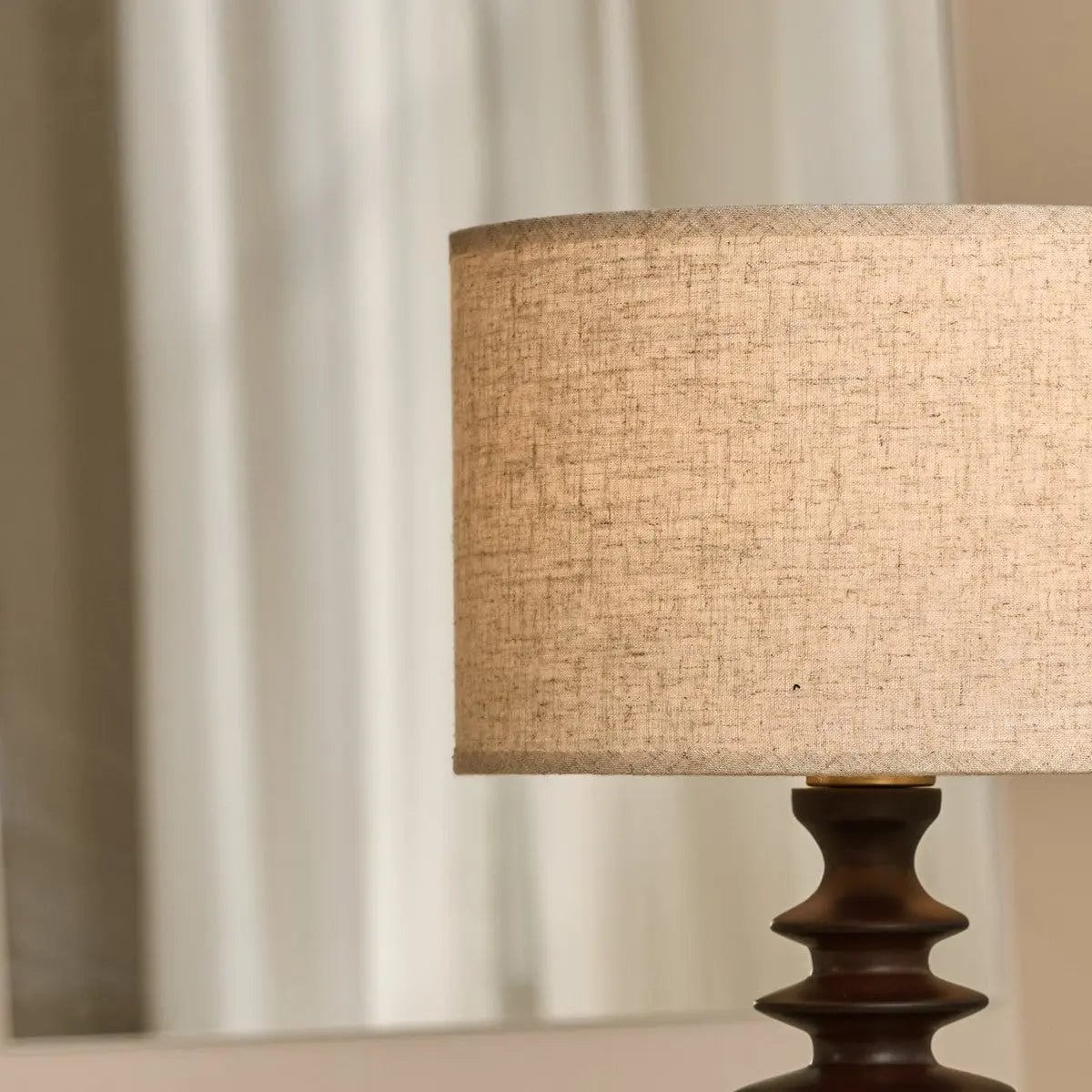 Bodhi mørkebrun træ bordlampe