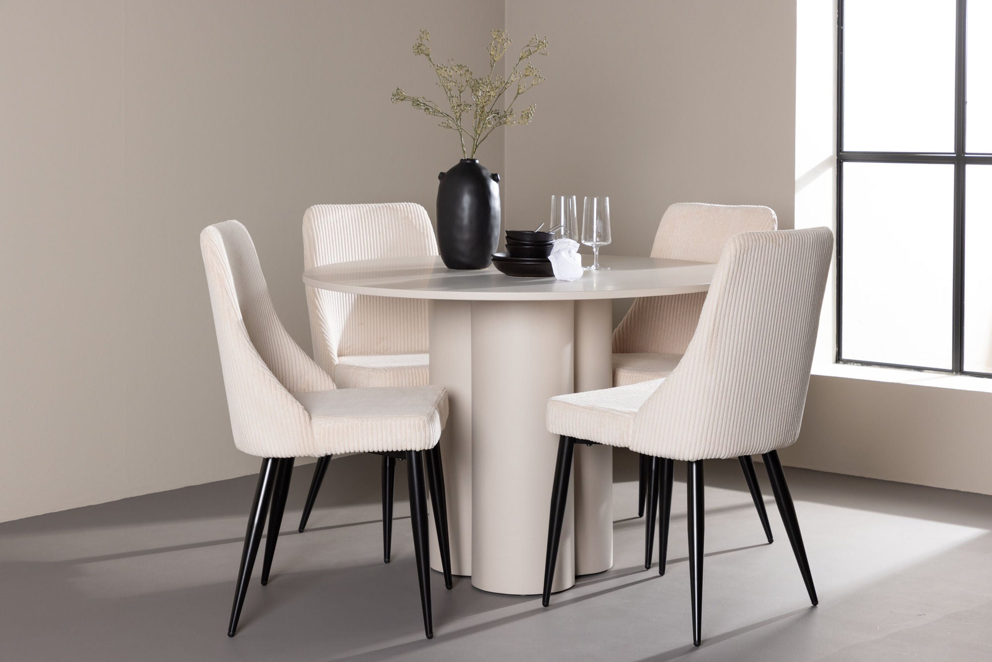 Venture Home Olivia spisebord with Leone Spisebordsstol