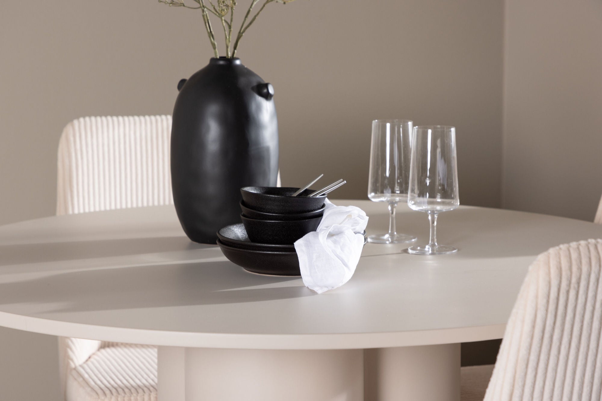 Venture Home Olivia spisebord with Leone Spisebordsstol