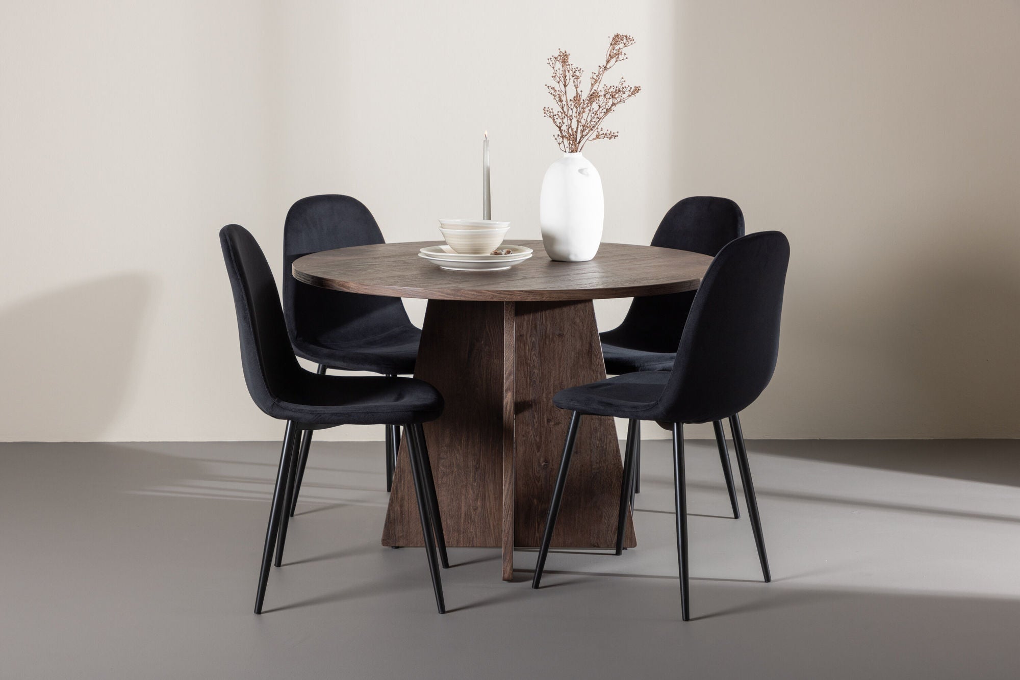 Venture Home Bootcut spisebord with Polar Spisebordsstol