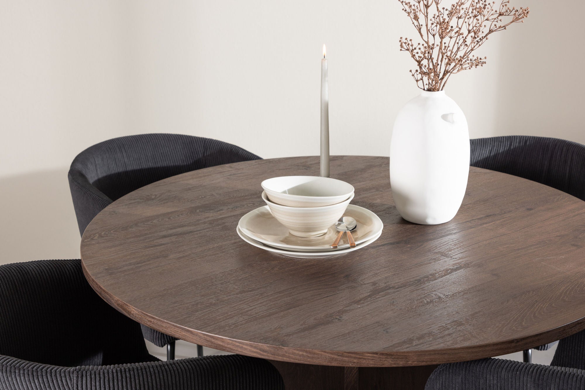 Venture Home Bootcut spisebord with Berit Spisebordsstol