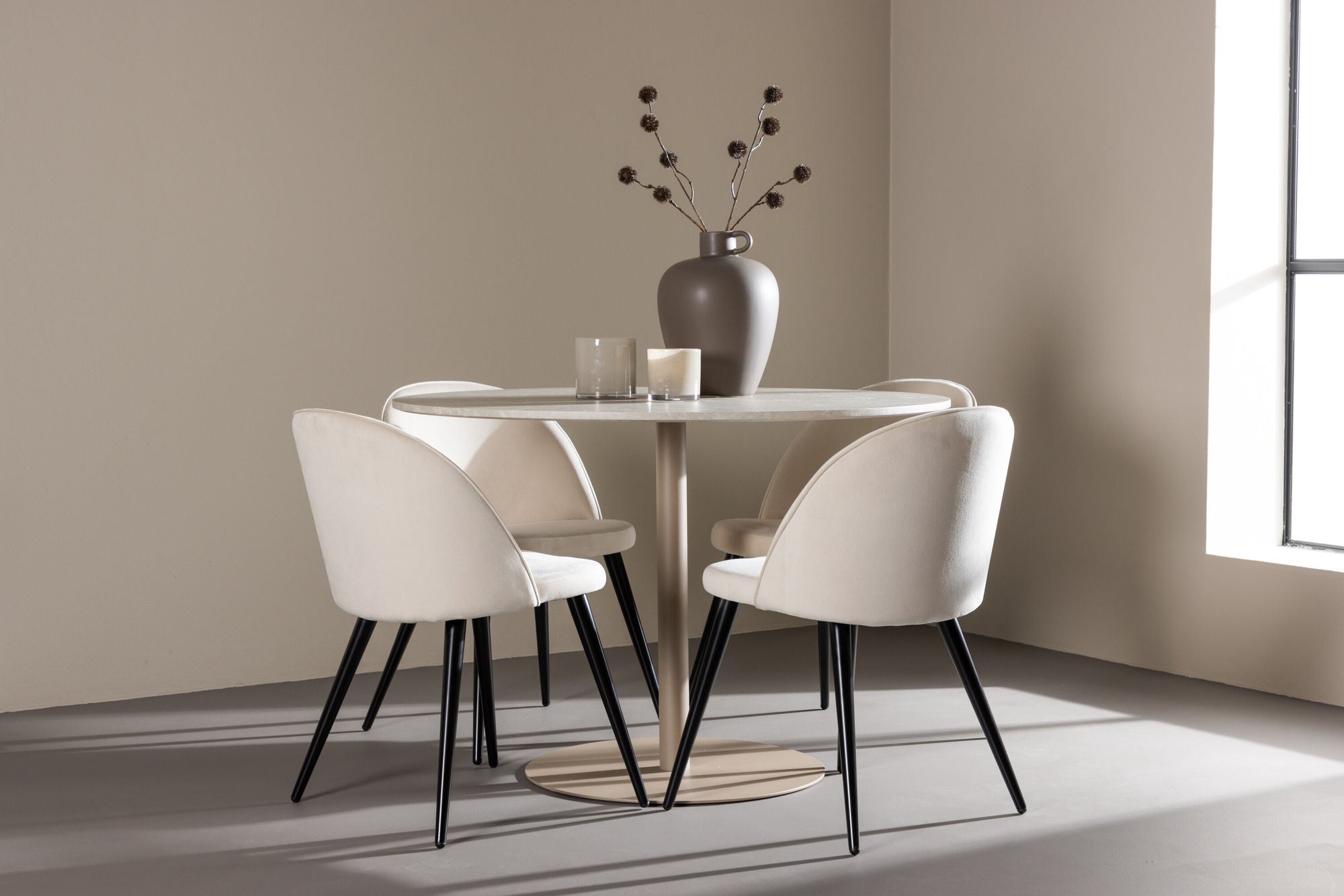 Venture Home Lycke spisebord with Velvet Spisebordsstol
