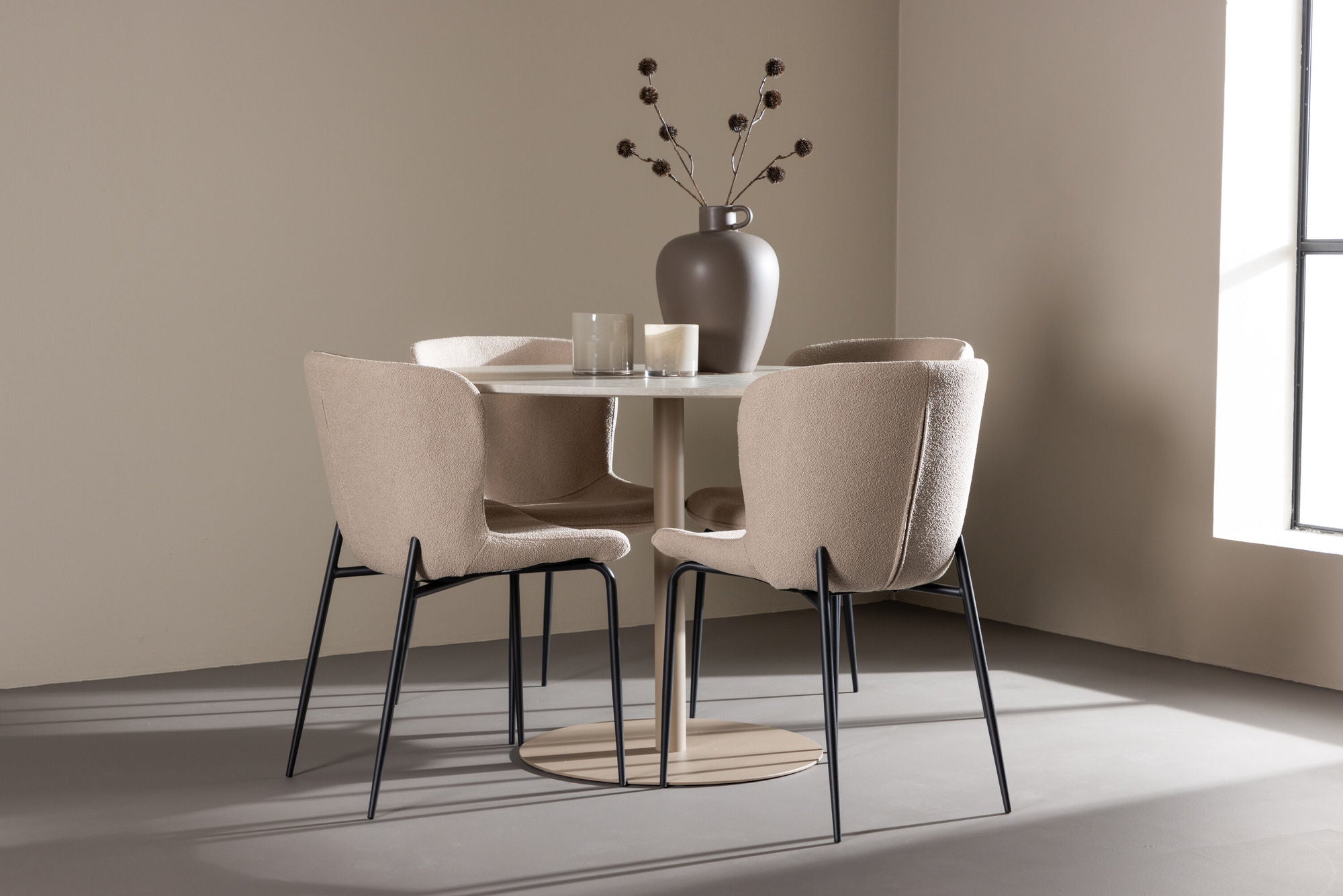 Venture Home Lycke spisebord with Modesto Spisebordsstol