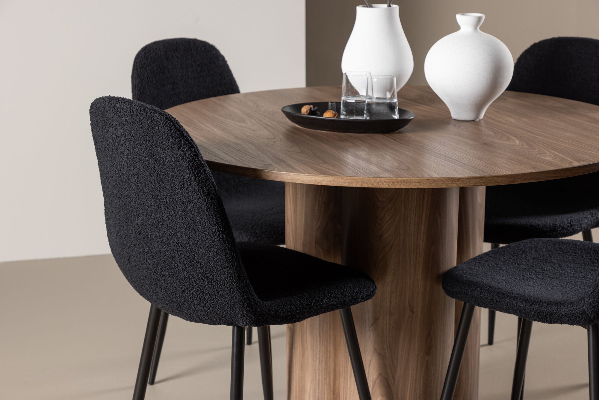 Venture Home Olivia spisebord with Polar Spisebordsstol