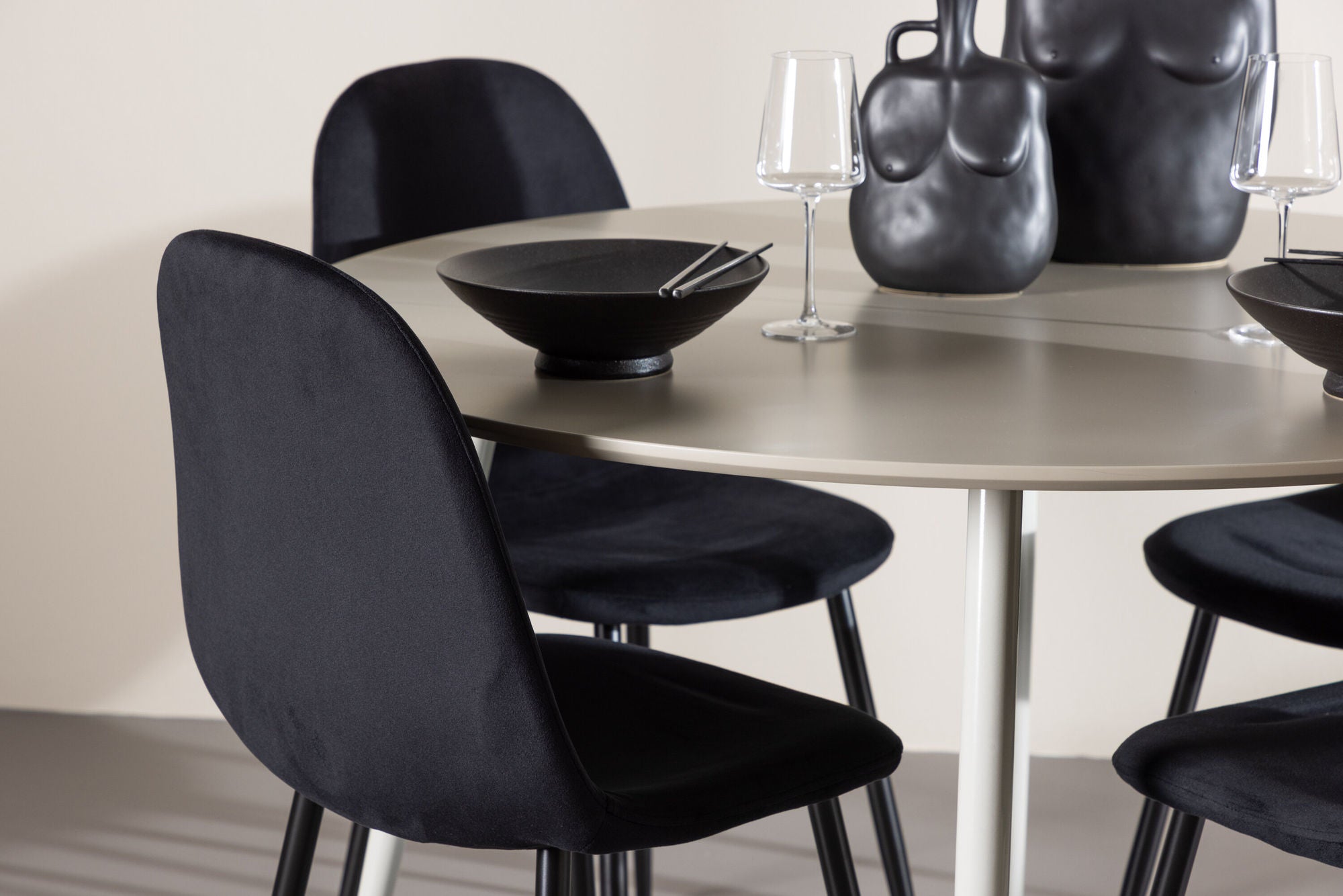 Venture Home Plaza spisebord with Polar Spisebordsstol