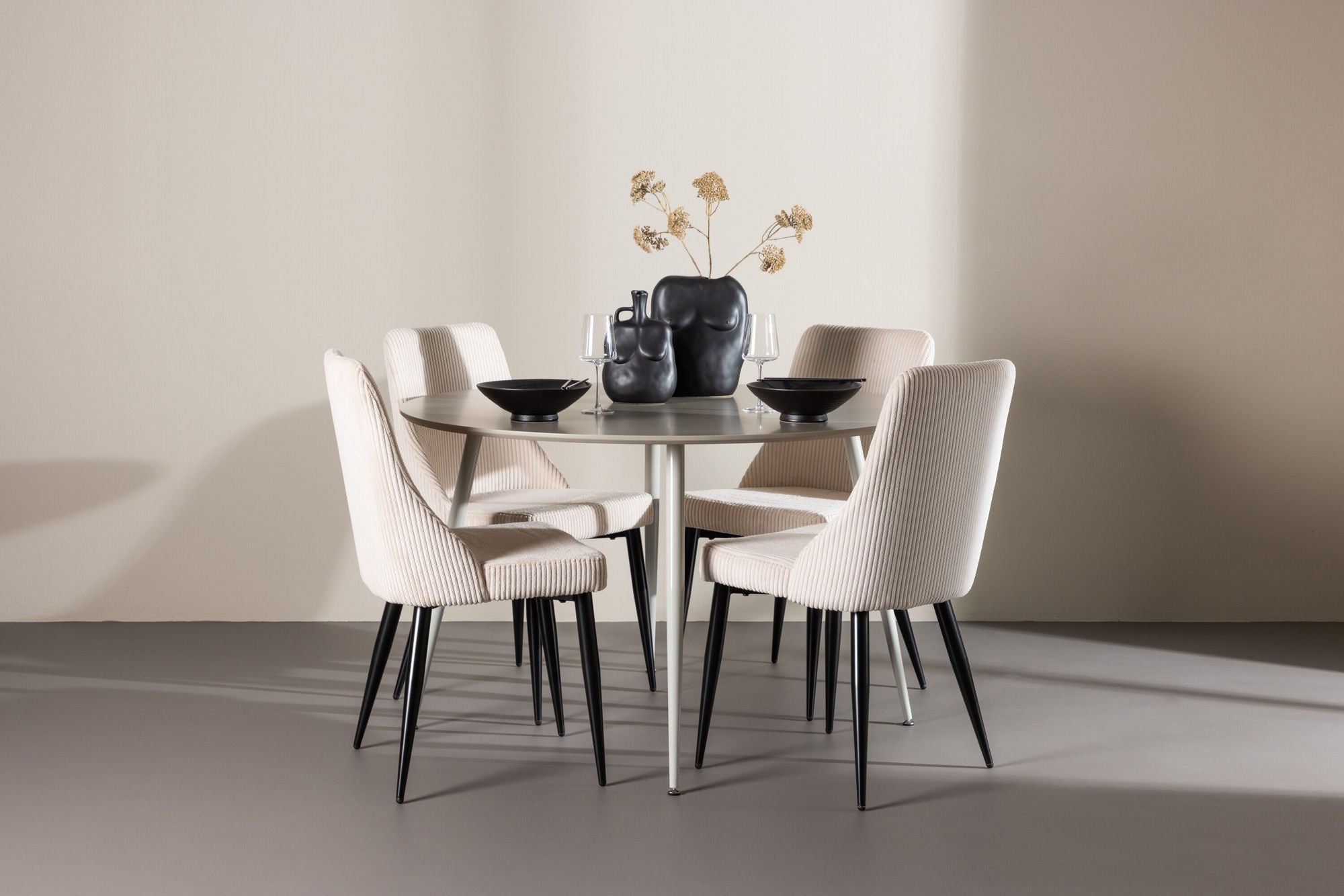 Venture Home Plaza spisebord with Leone Spisebordsstol