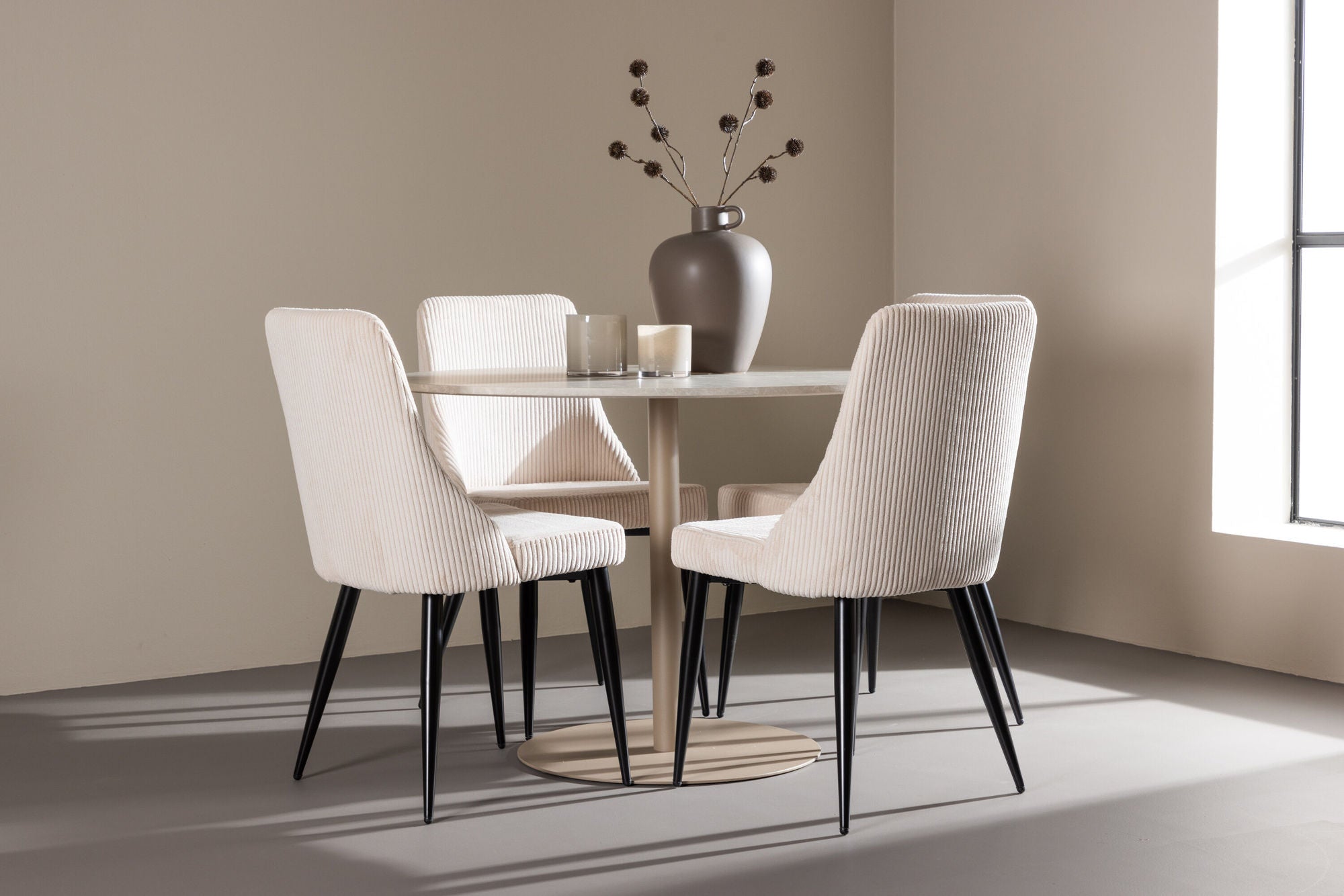 Venture Home Lycke spisebord with Leone Spisebordsstol