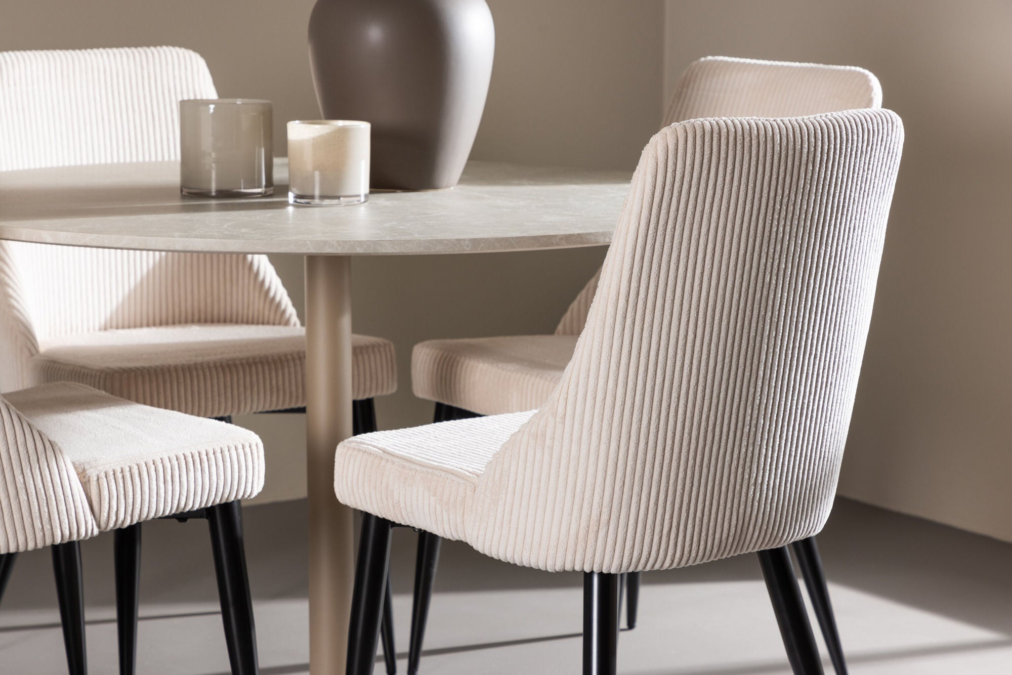 Venture Home Lycke spisebord with Leone Spisebordsstol