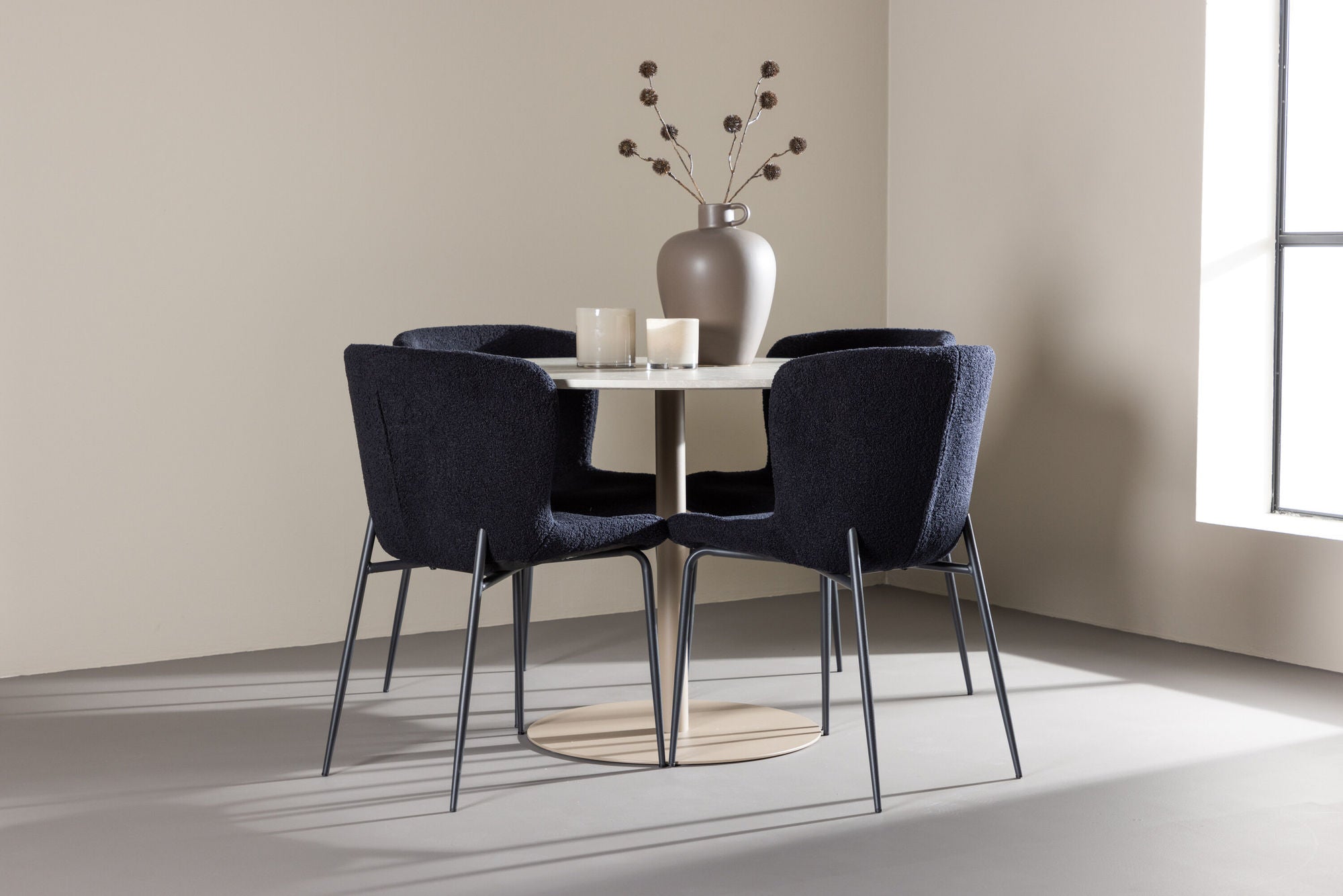 Venture Home Lycke spisebord with Modesto Spisebordsstol