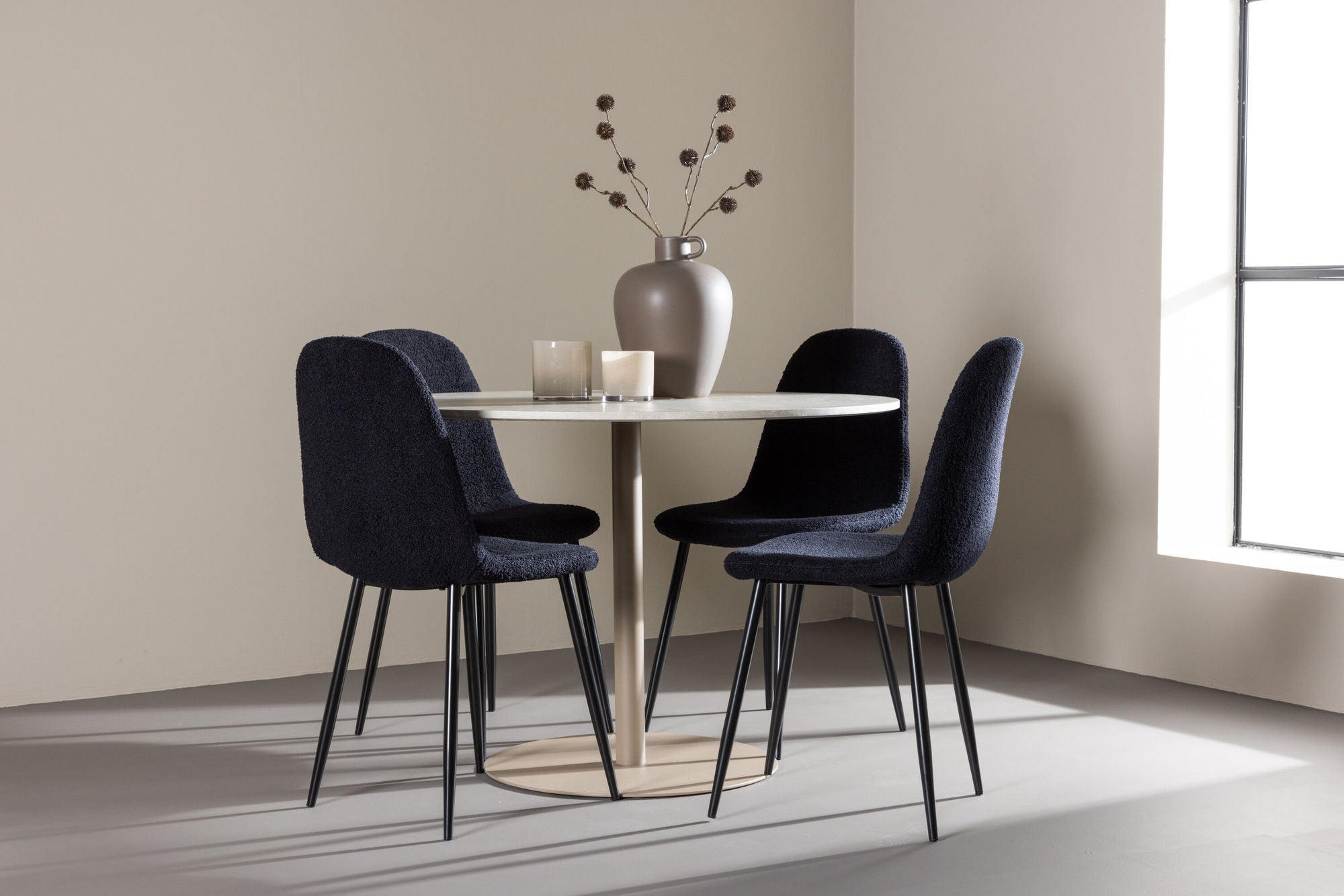 Venture Home Lycke spisebord with Polar Spisebordsstol