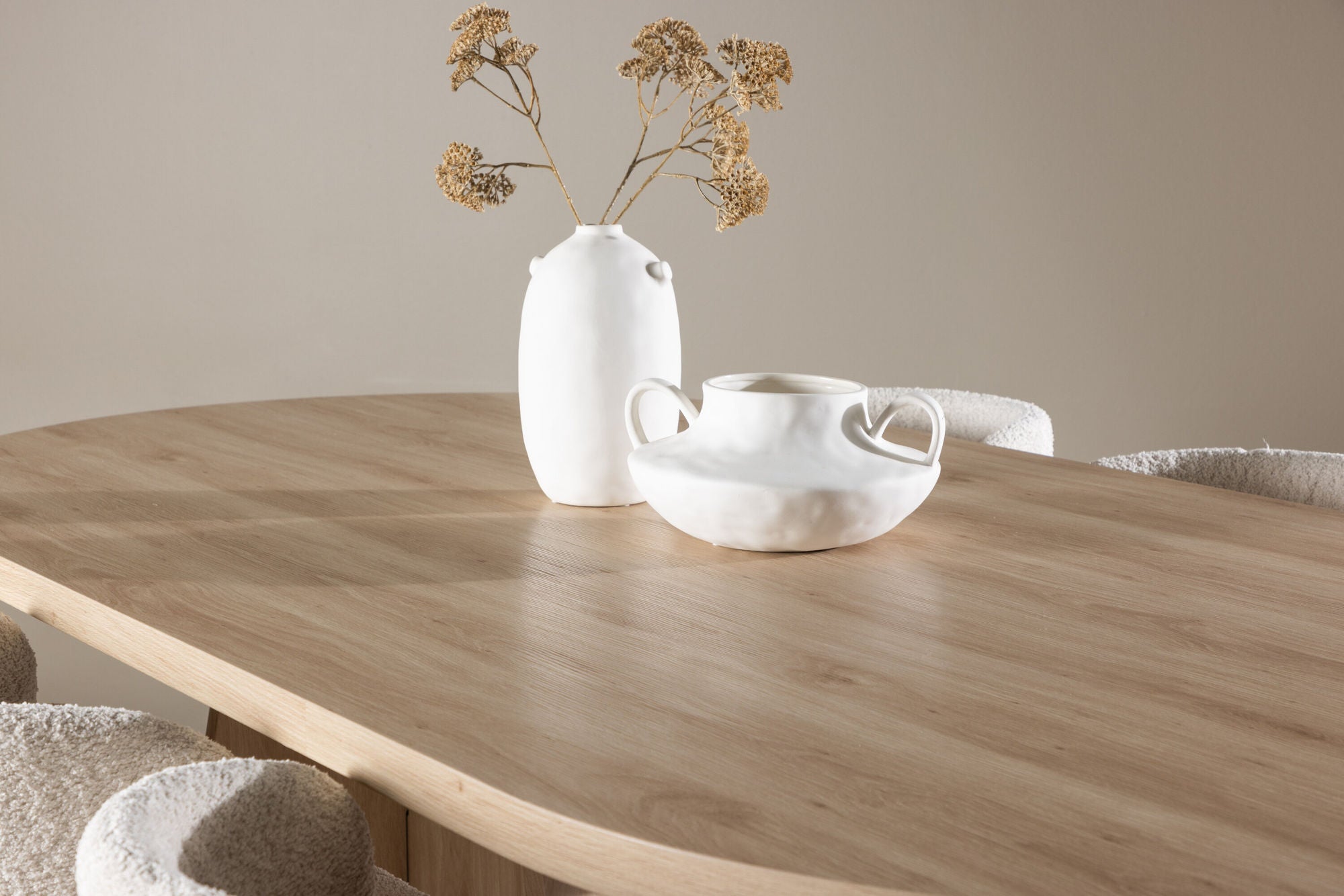 Venture Home Bootcut spisebord with Agnes Spisebordsstol