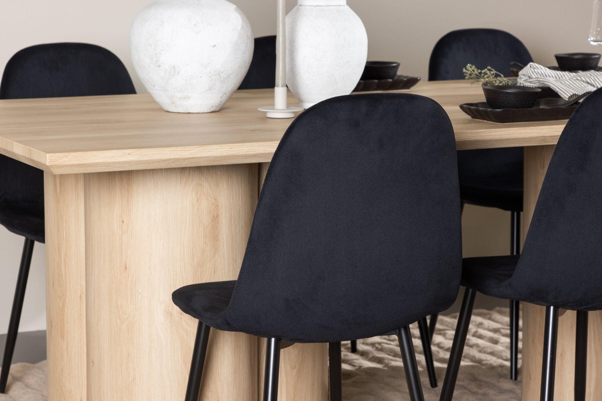 Venture Home Olivia spisebord with Polar Spisebordsstol