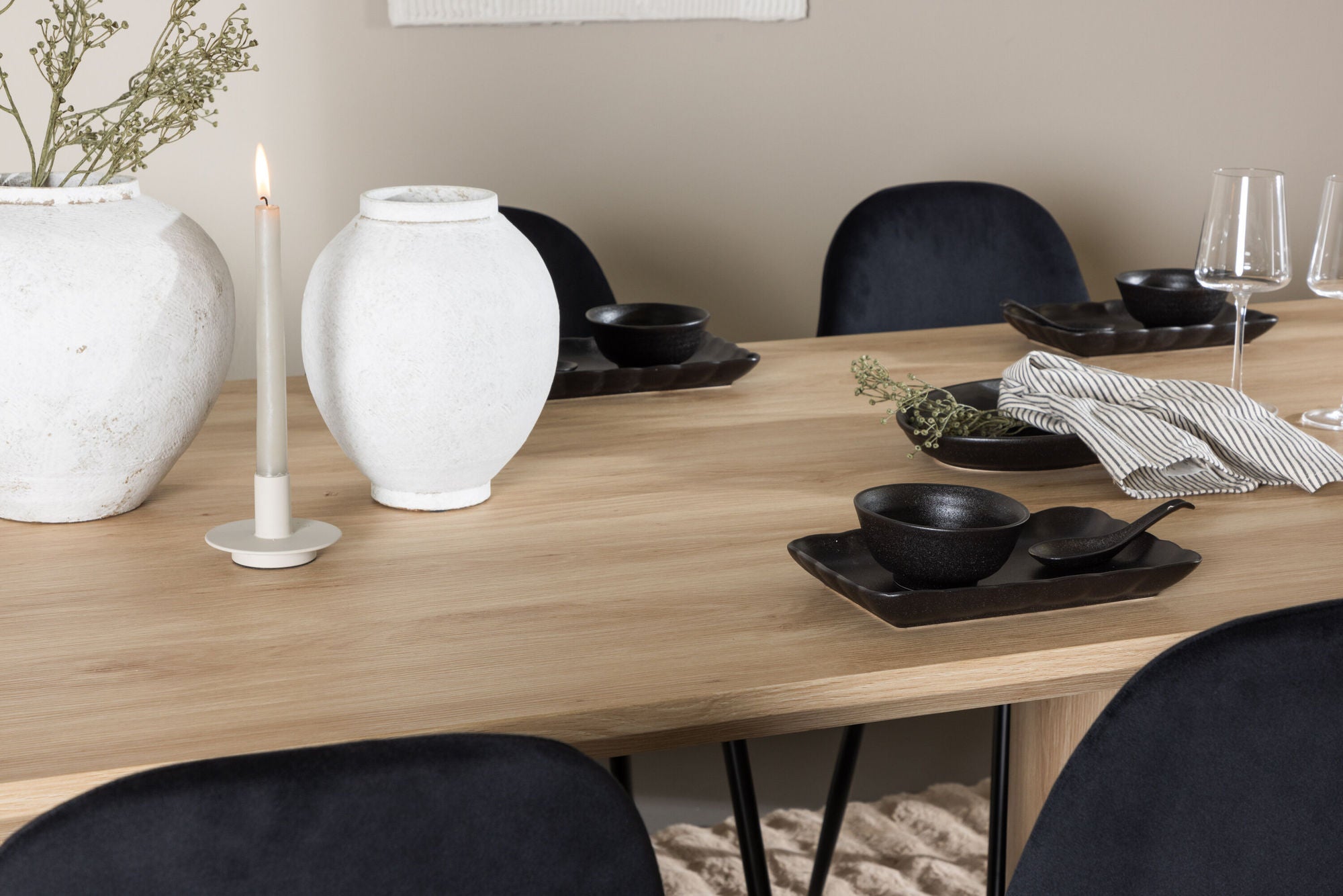 Venture Home Olivia spisebord with Polar Spisebordsstol