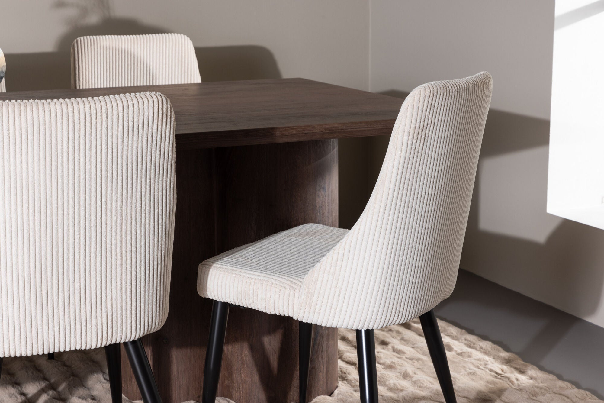 Venture Home Olivia spisebord with Leone Spisebordsstol