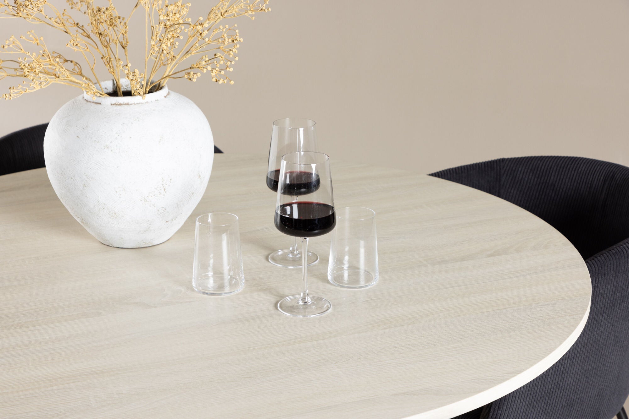 Venture Home Lanzo spisebord with Berit Spisebordsstol
