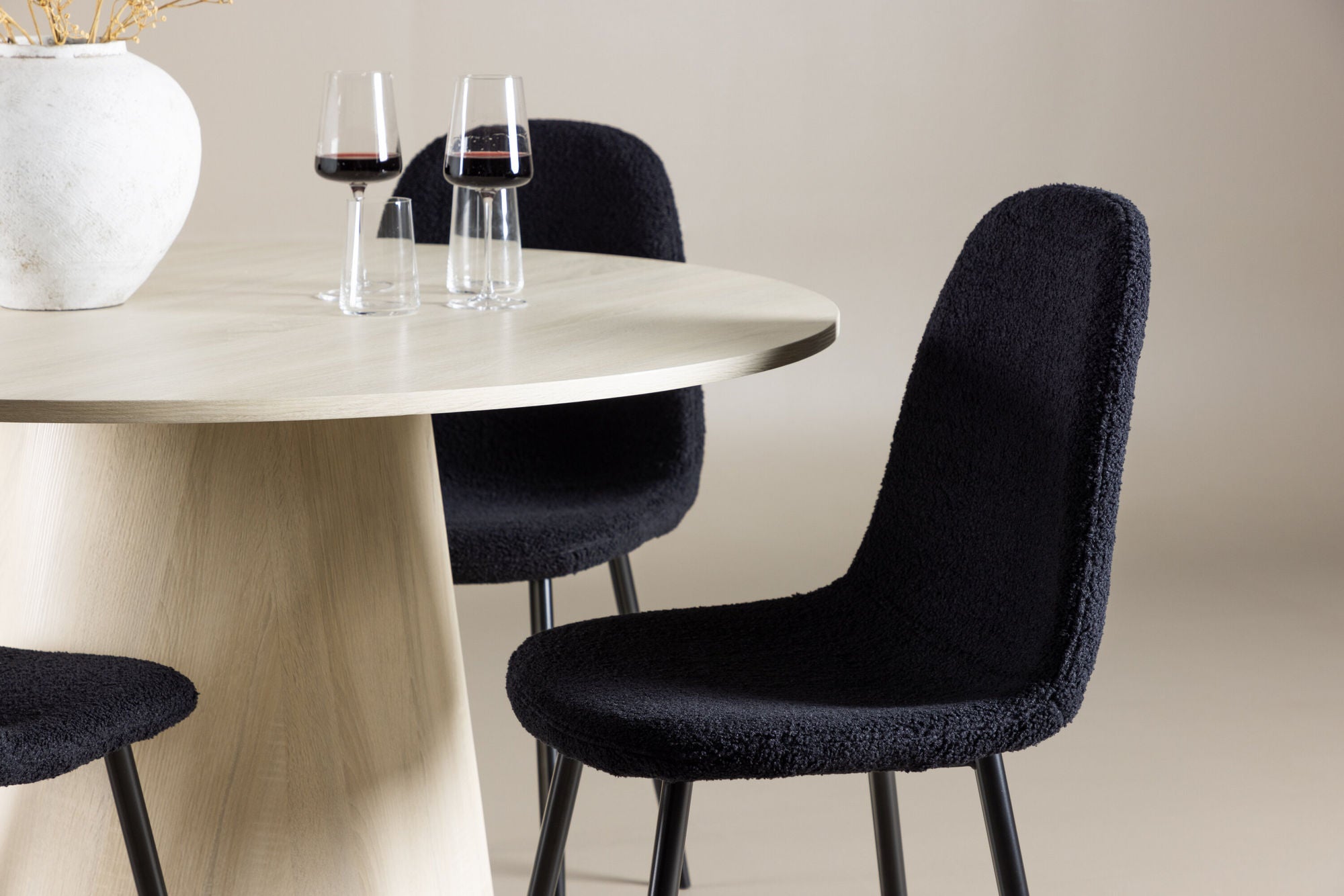 Venture Home Lanzo spisebord with Polar Spisebordsstol