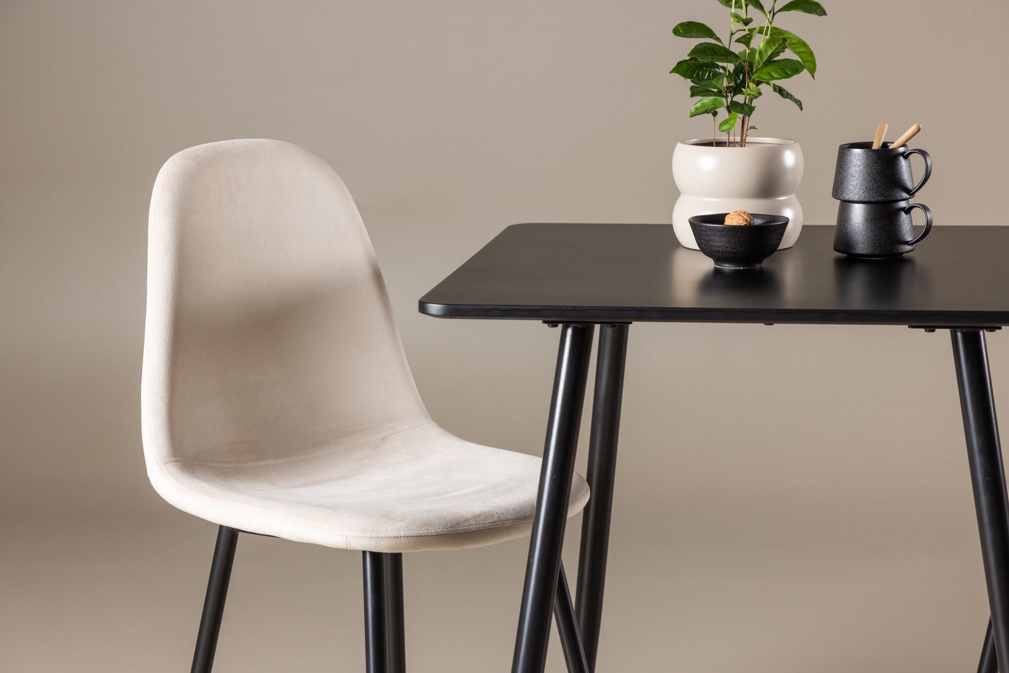 Venture Home Polar spisebord with Polar Spisebordsstol