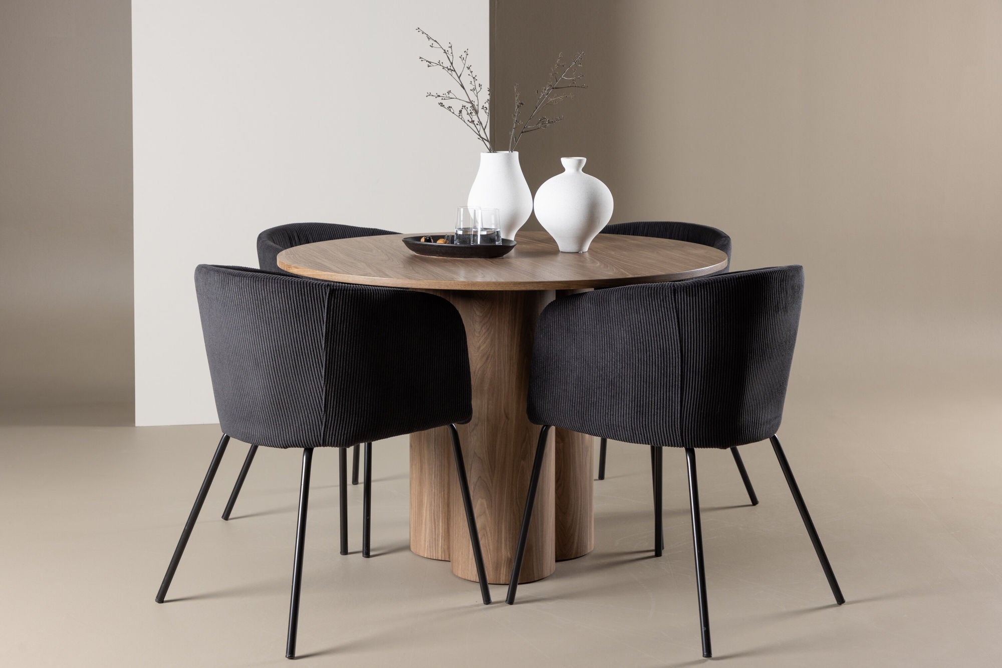 Venture Home Olivia spisebord with Berit Spisebordsstol