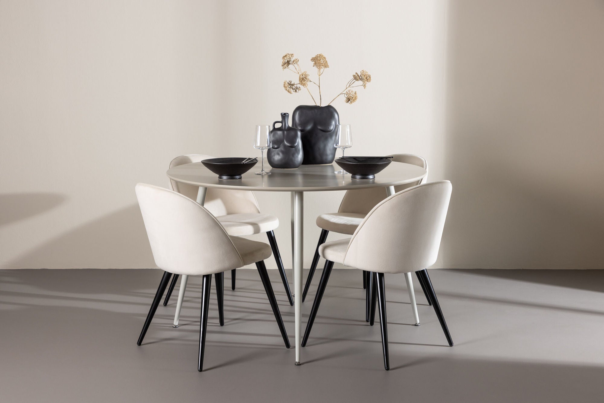 Venture Home Plaza spisebord with Velvet Spisebordsstol