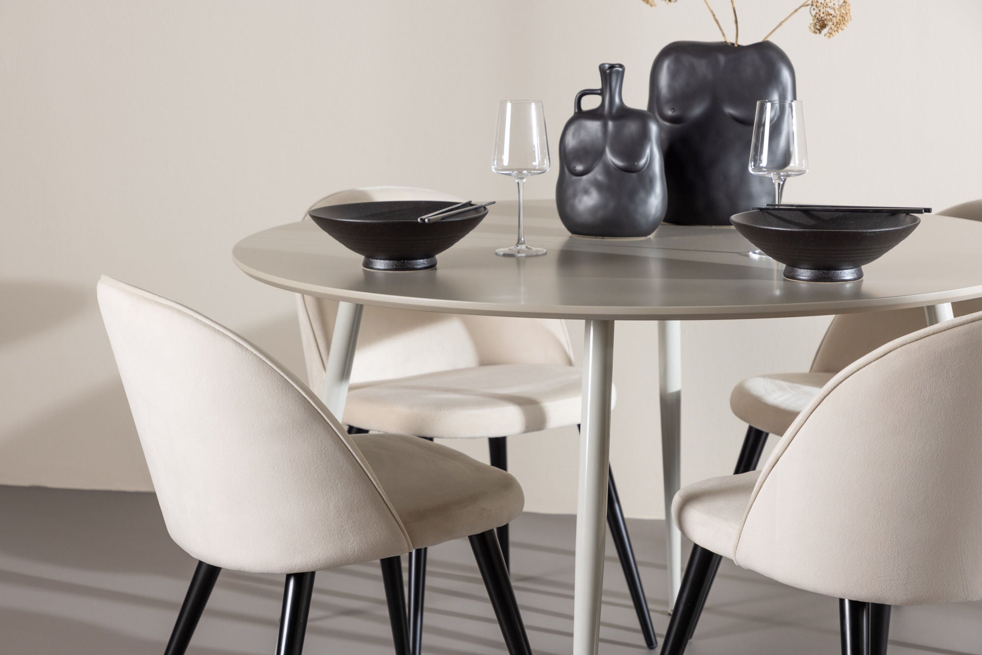Venture Home Plaza spisebord with Velvet Spisebordsstol