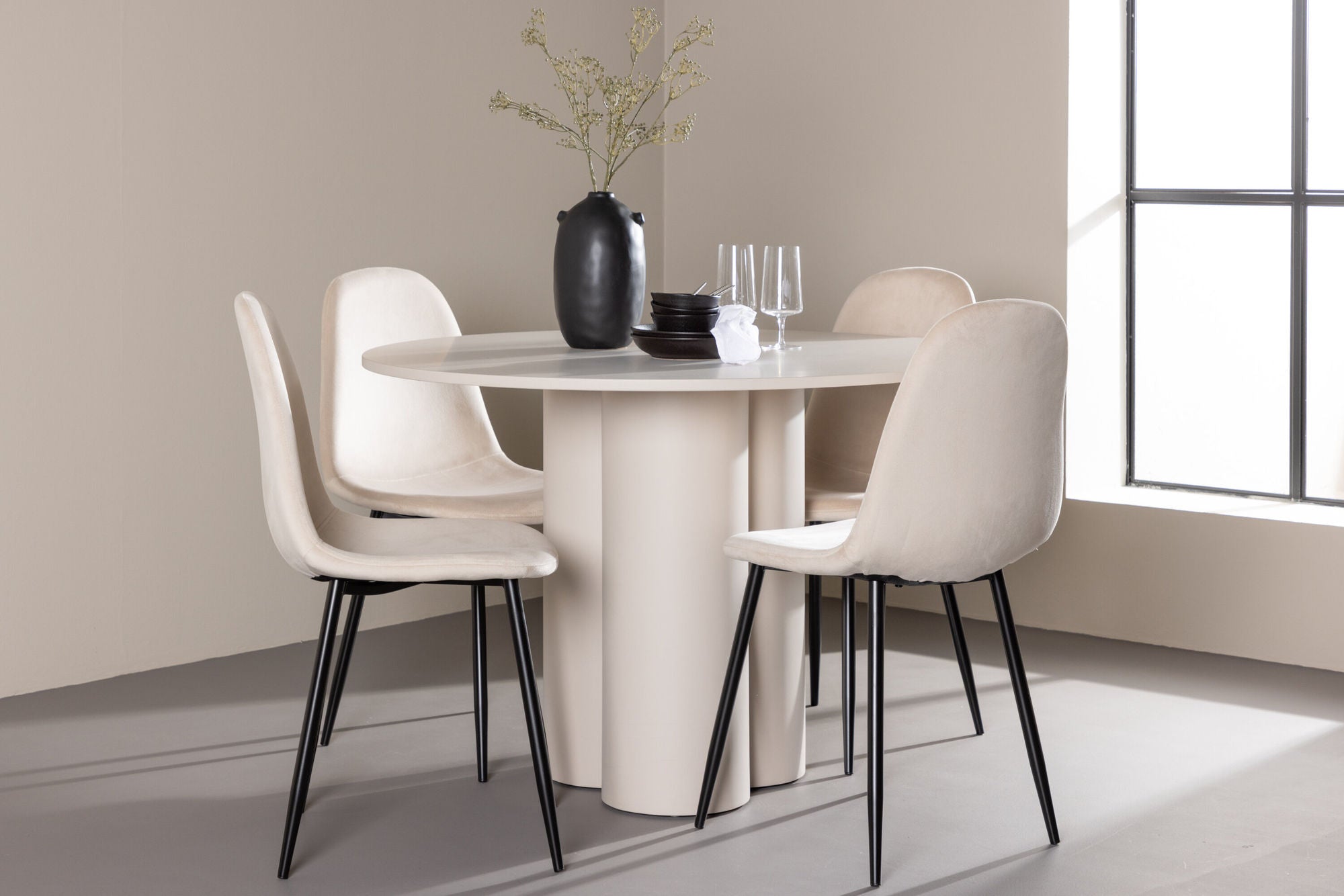 Venture Home Olivia spisebord with Polar Spisebordsstol
