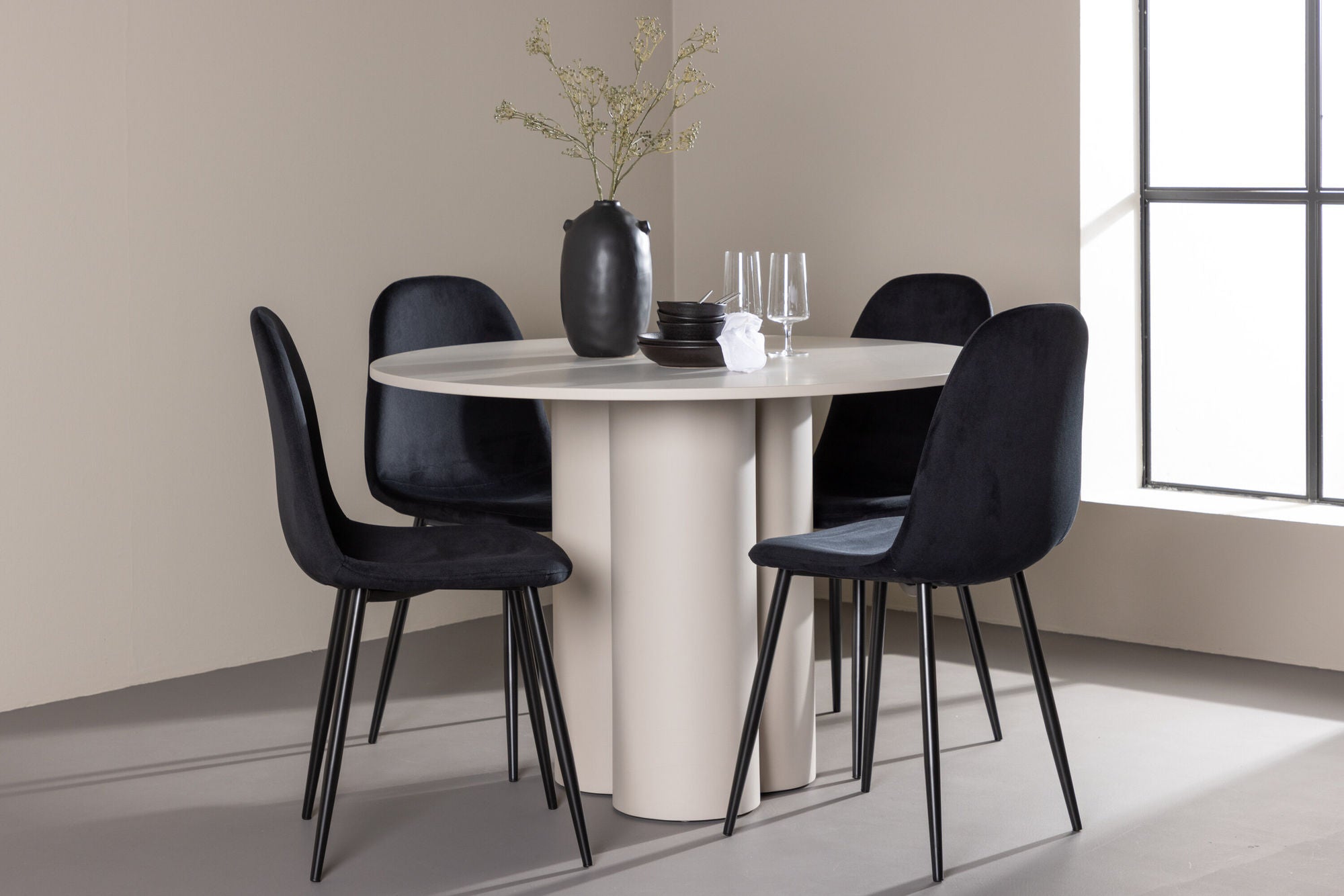 Venture Home Olivia spisebord with Polar Spisebordsstol