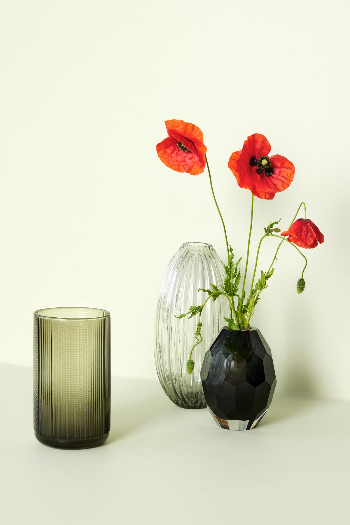 Facetteret vase bordeaux