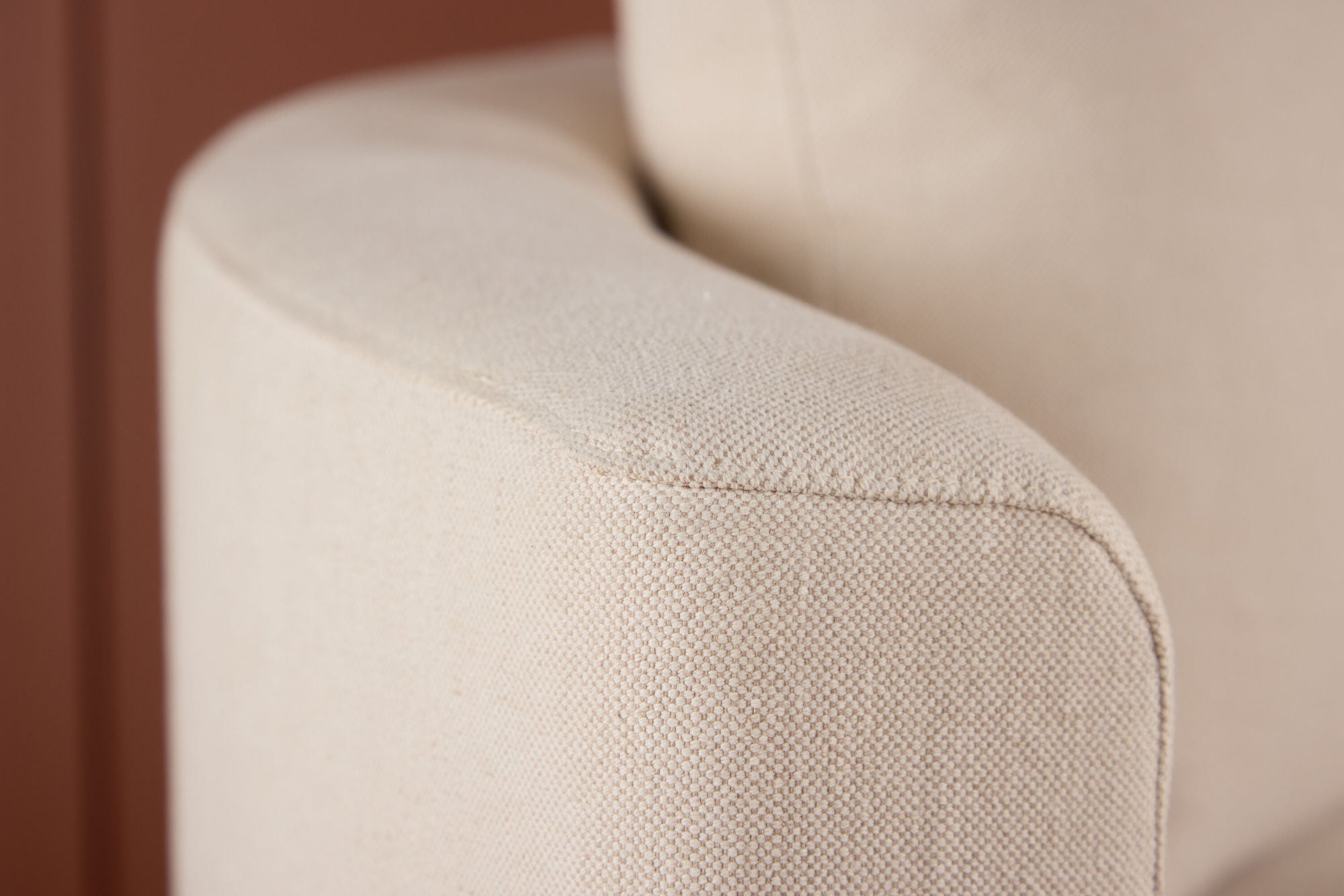 Venture Home Kelso Sofa ⌀150 - Wood/ Beige Linen
