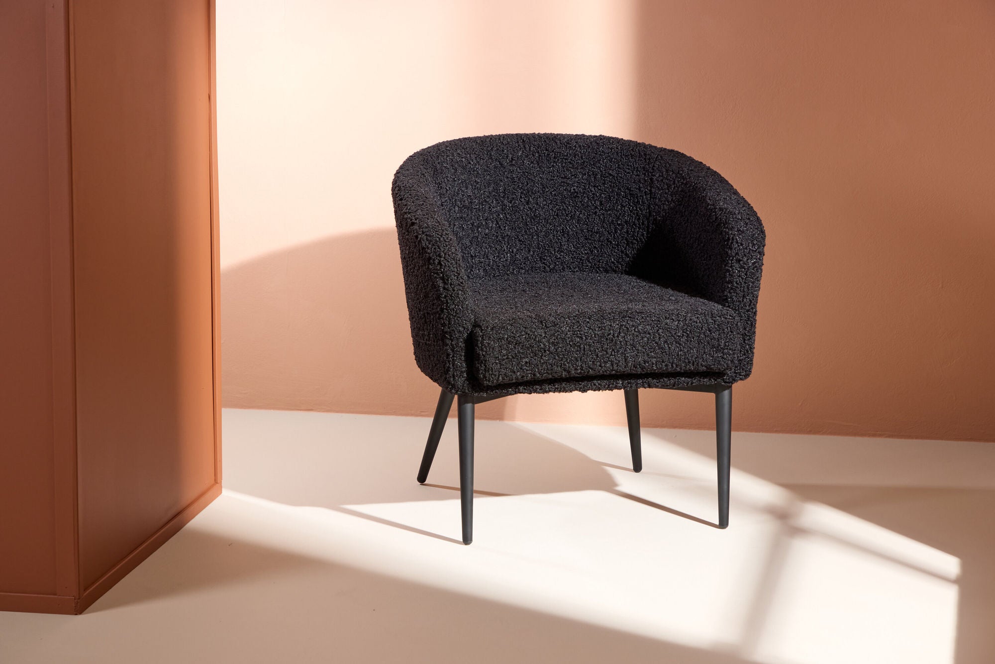 Venture Home Fluffy Armchair - Black / Black Teddy
