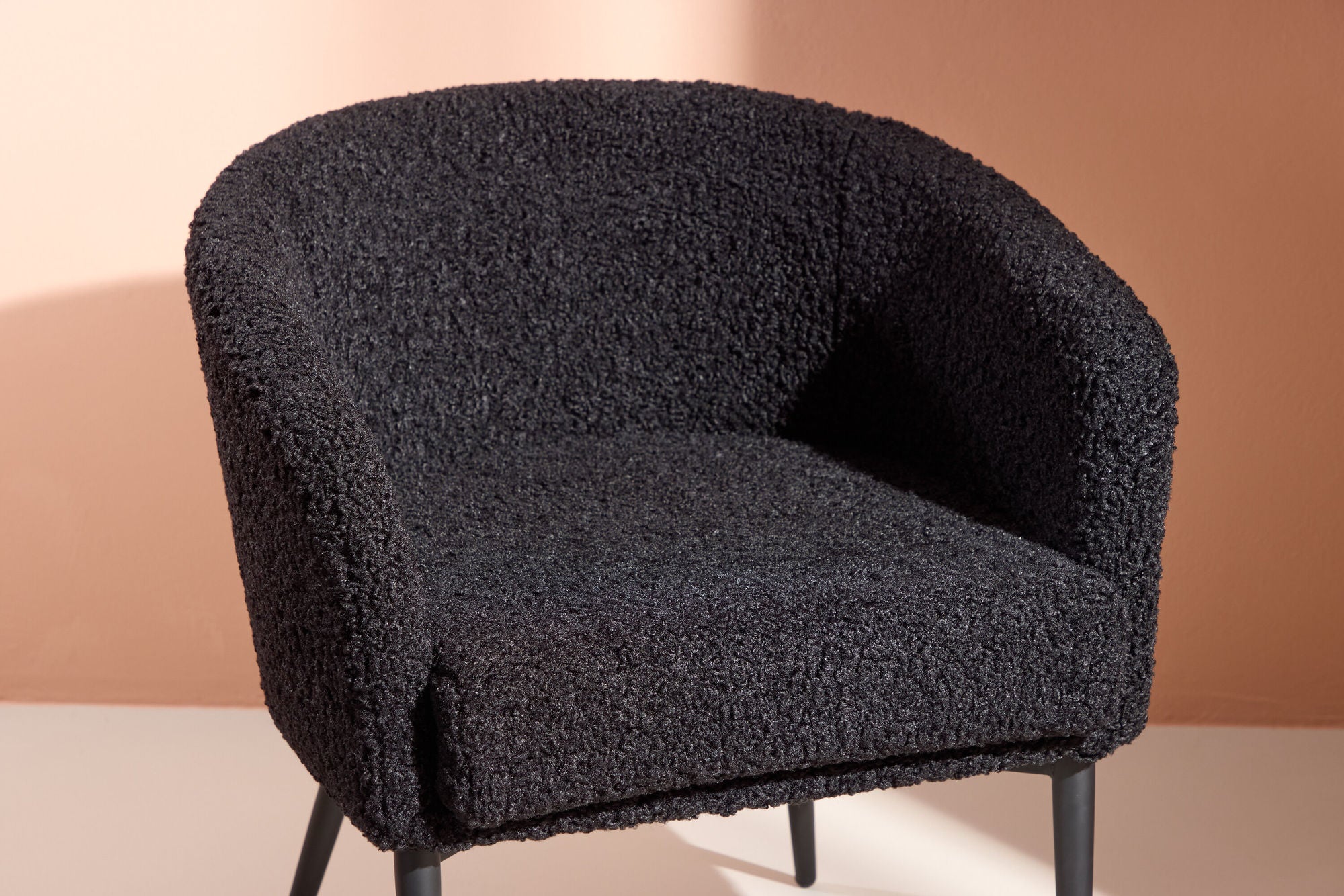 Venture Home Fluffy Armchair - Black / Black Teddy